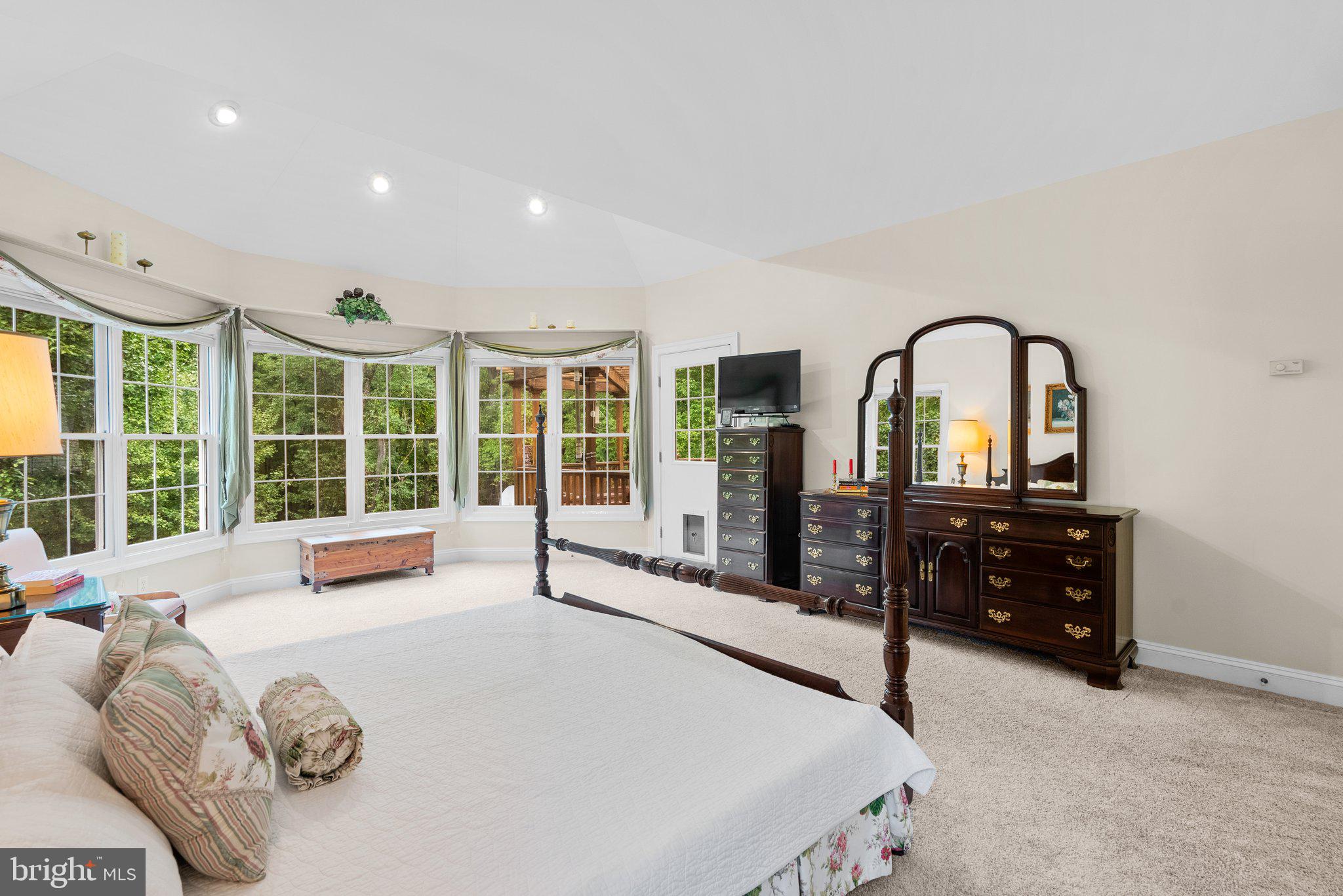 WILLOWS OF POTOMAC - Residential