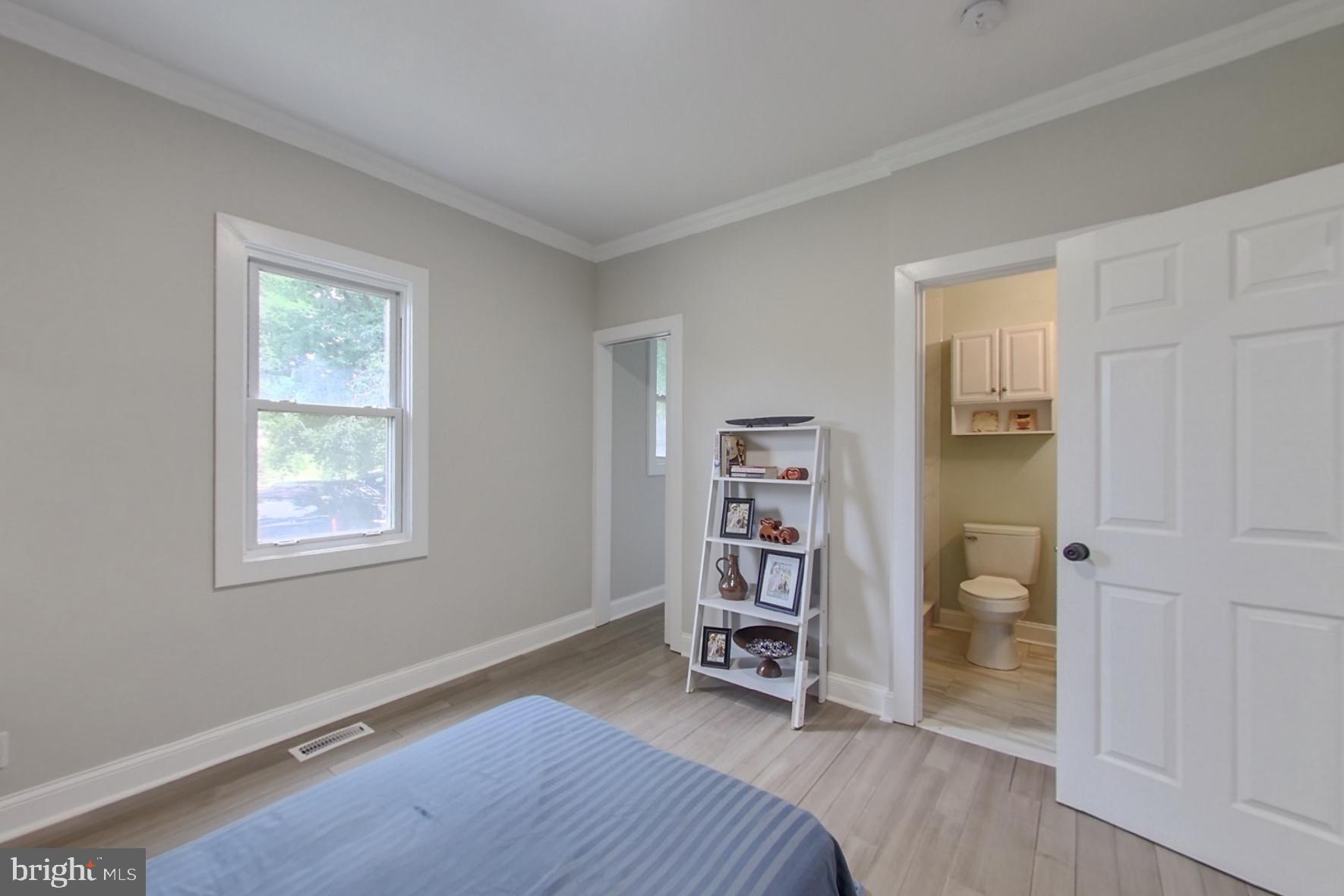 OXON HILL - Residential