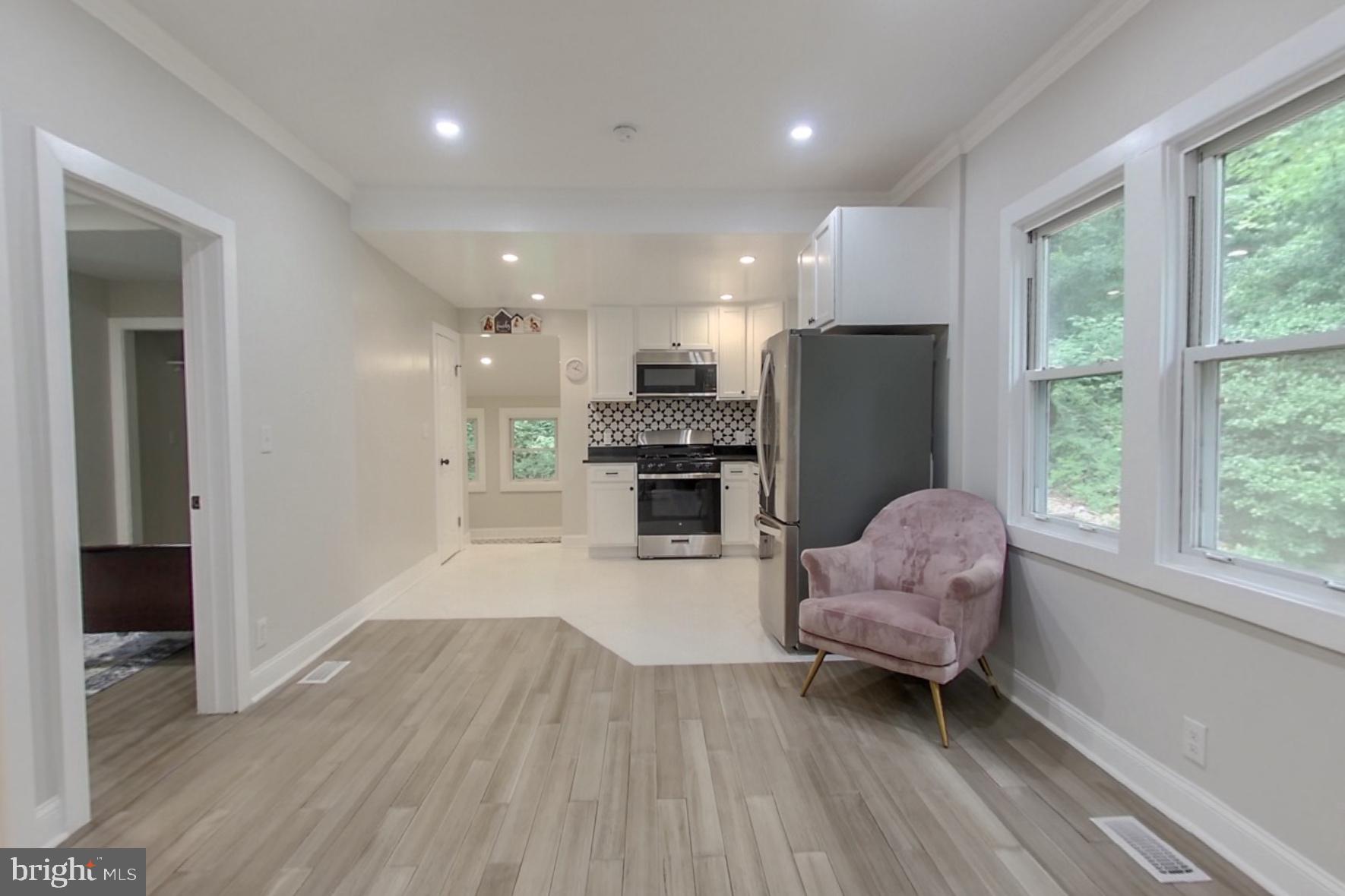 OXON HILL - Residential