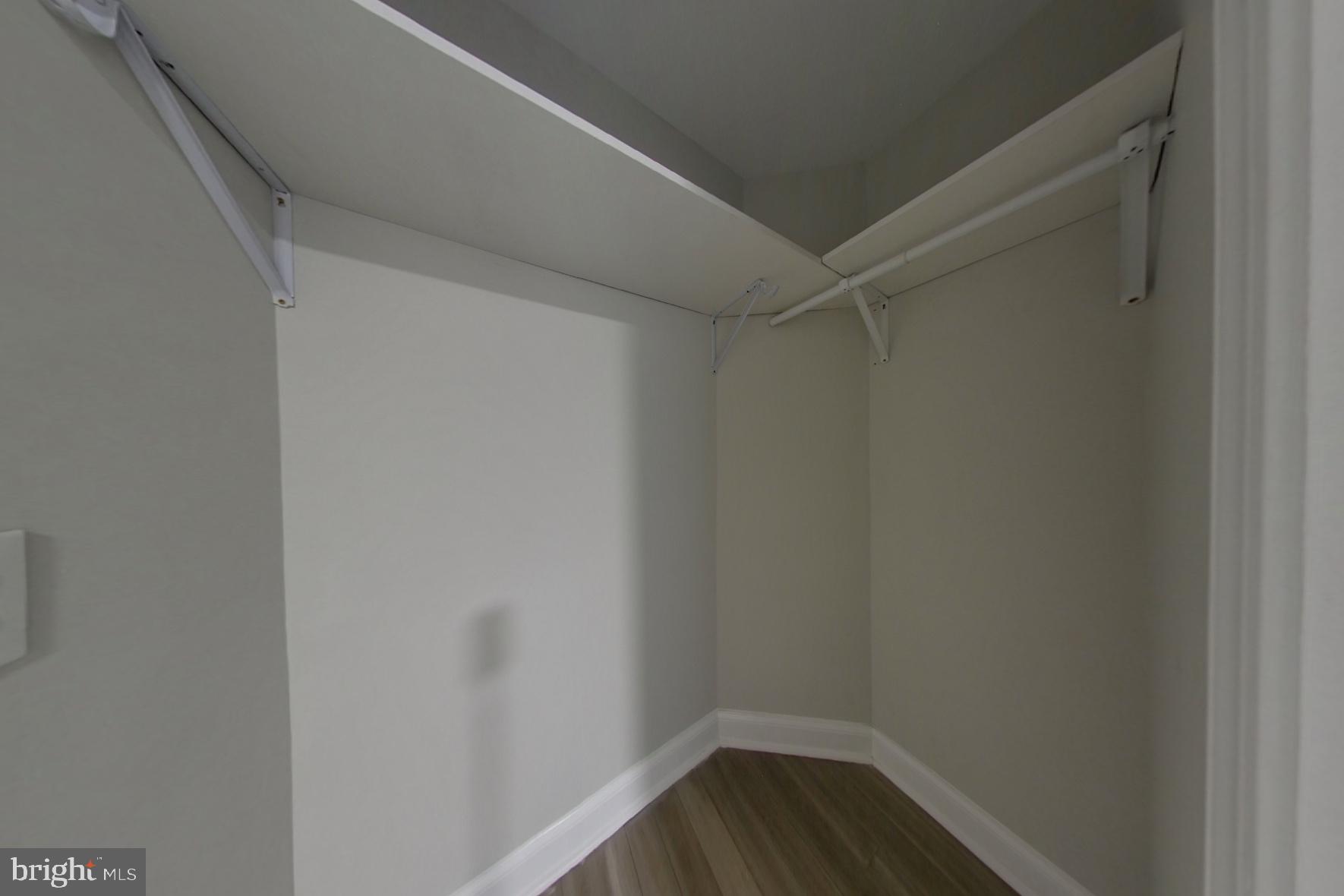 OXON HILL - Residential