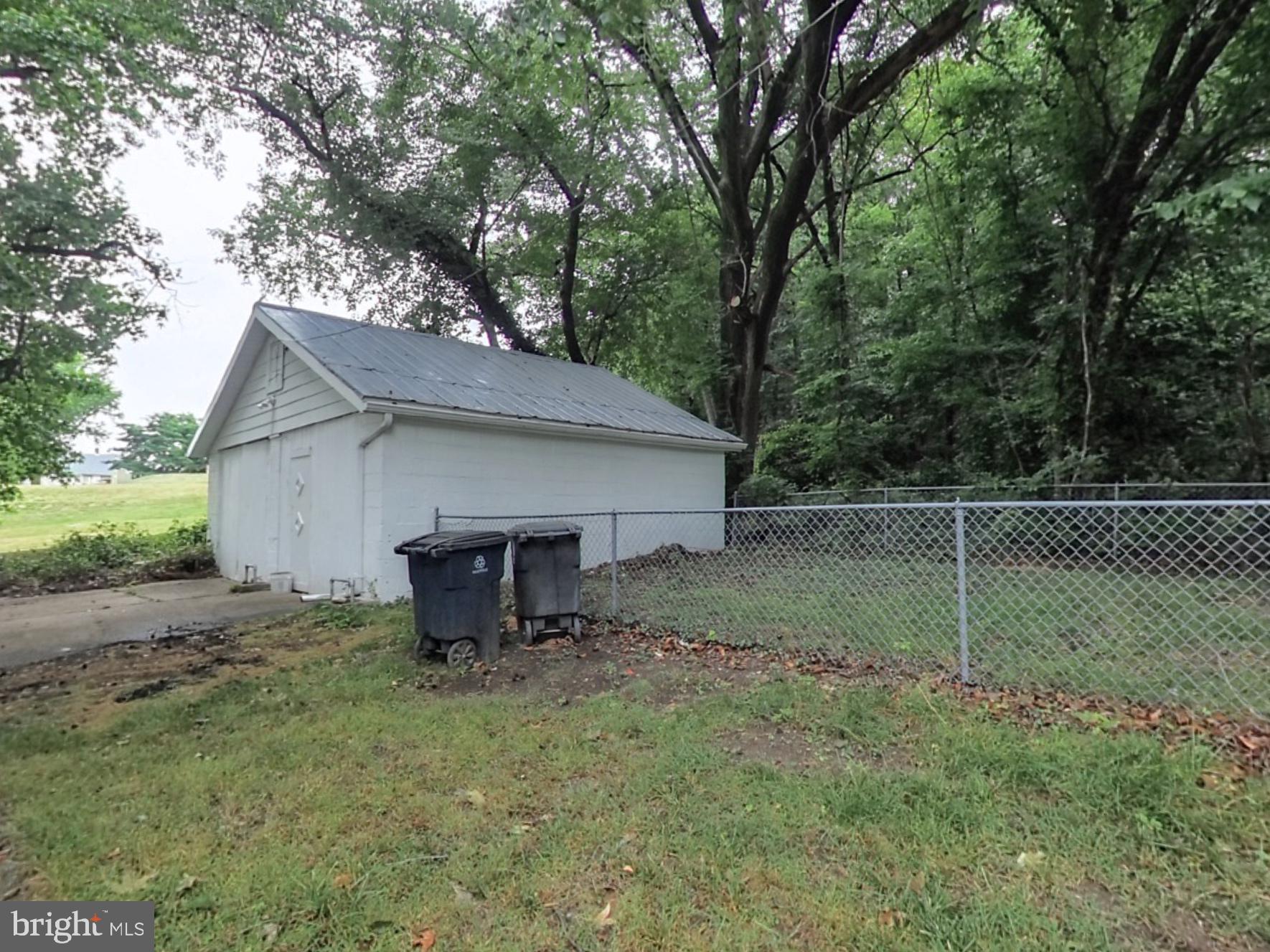 OXON HILL - Residential