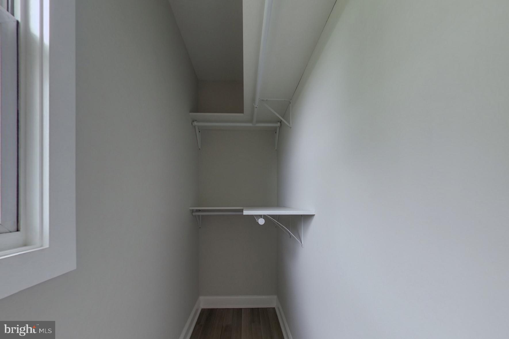 OXON HILL - Residential