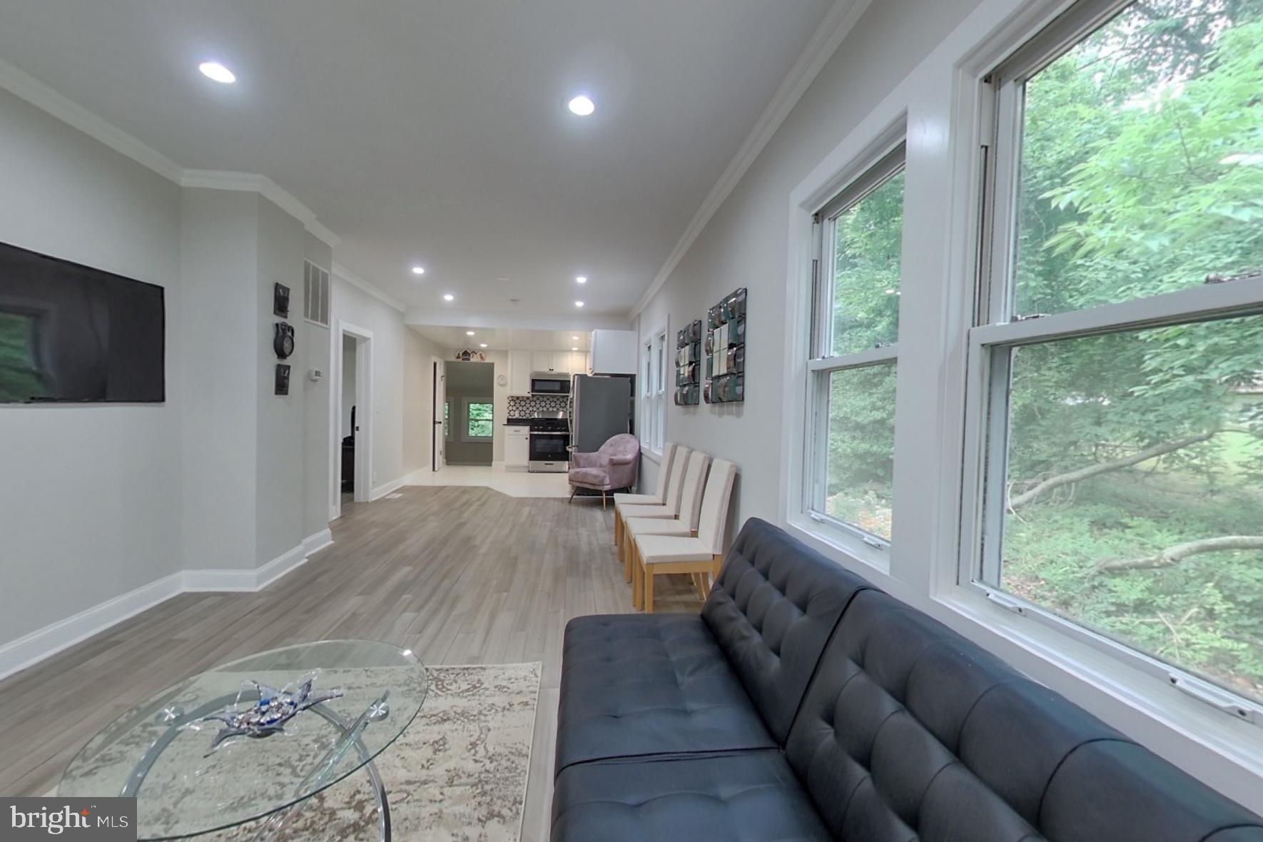 OXON HILL - Residential