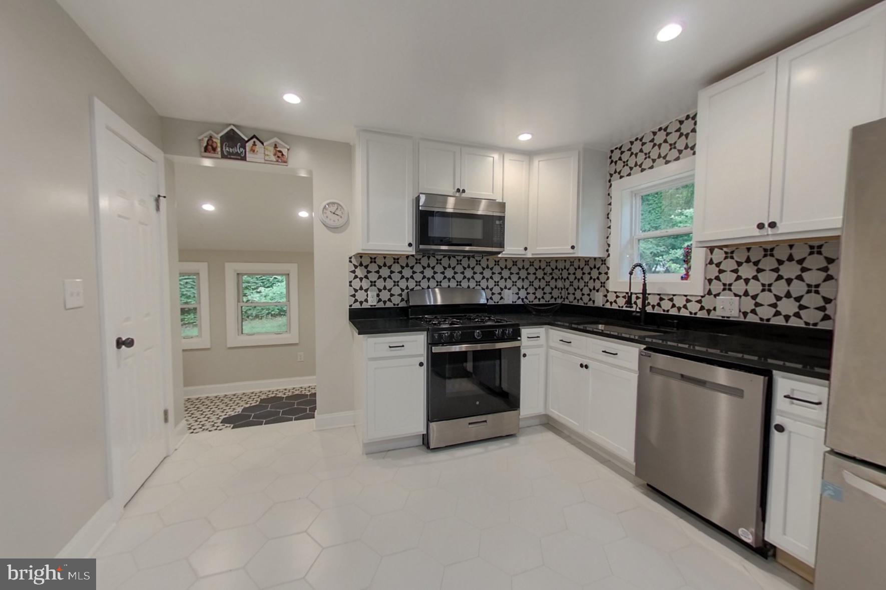 OXON HILL - Residential