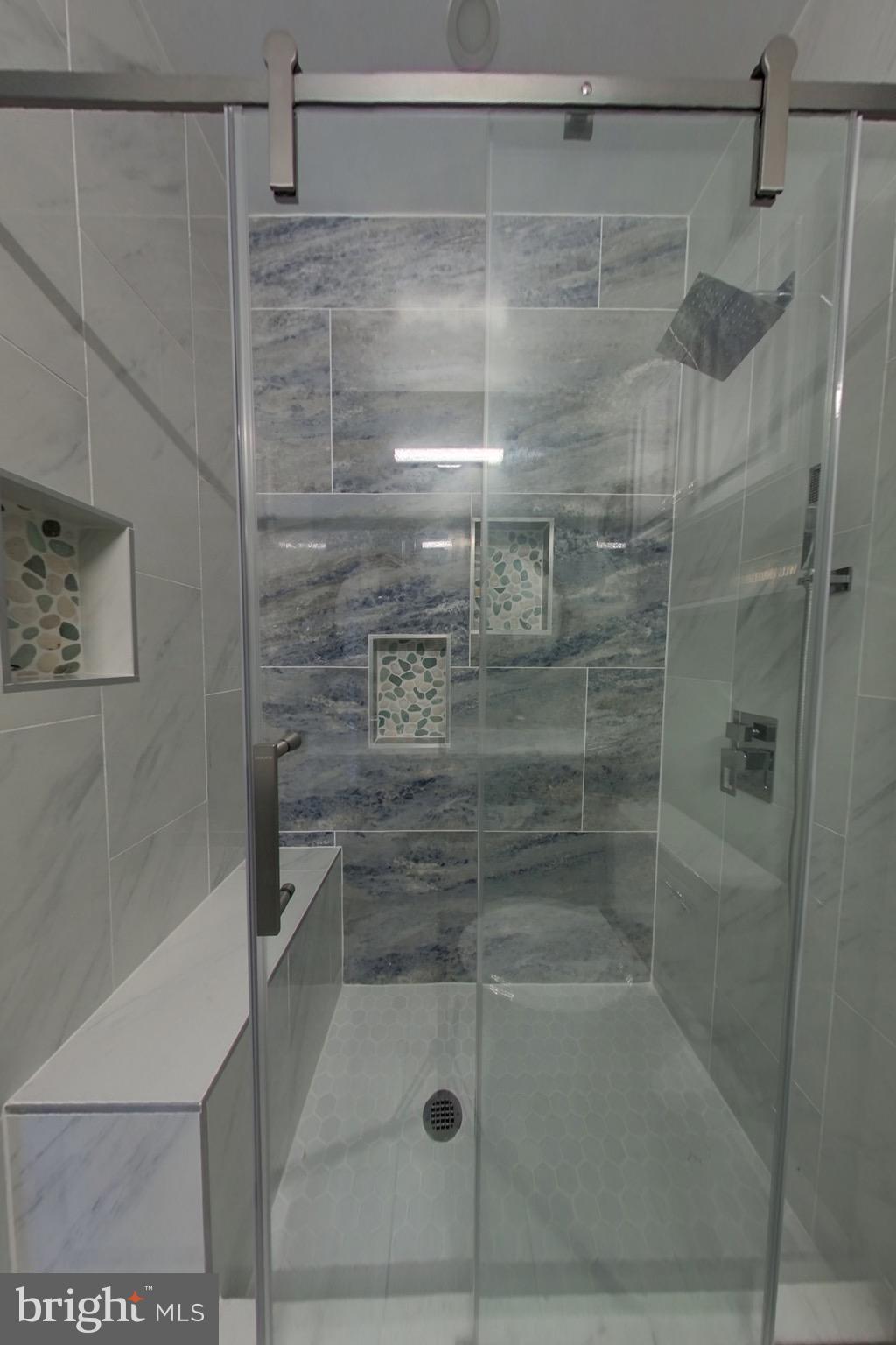 OXON HILL - Residential