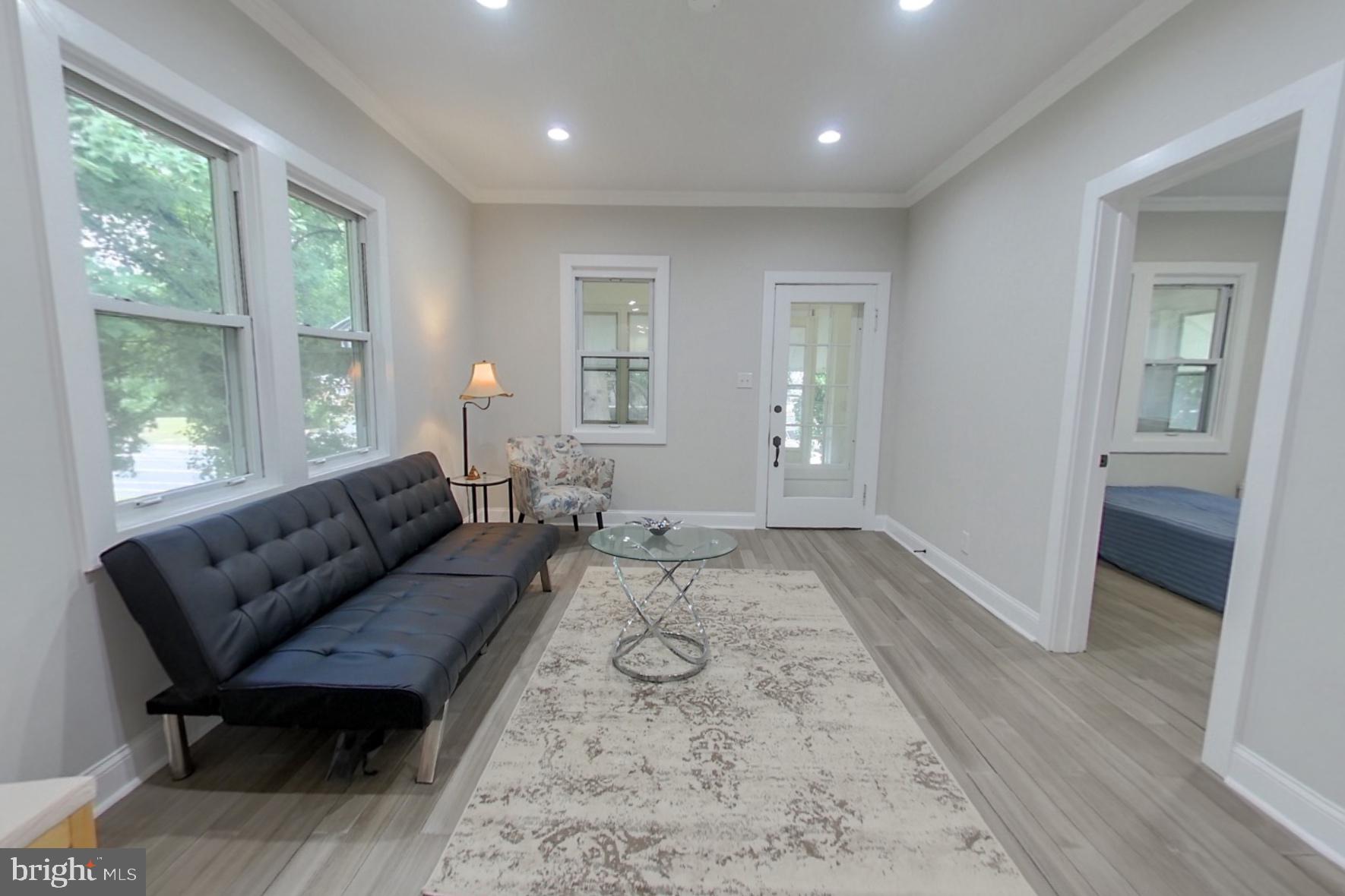 OXON HILL - Residential