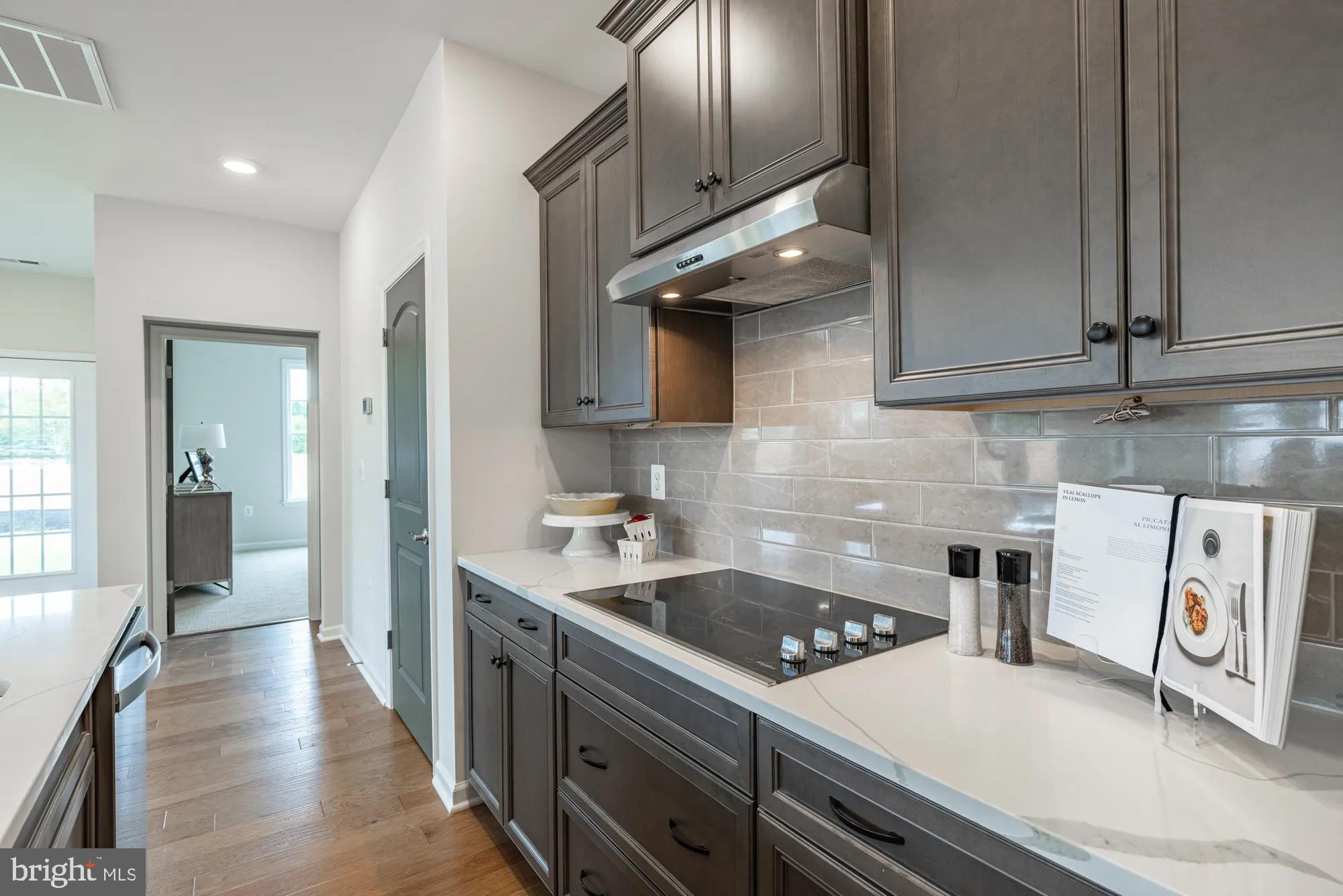 SPRING CREEK - Residential