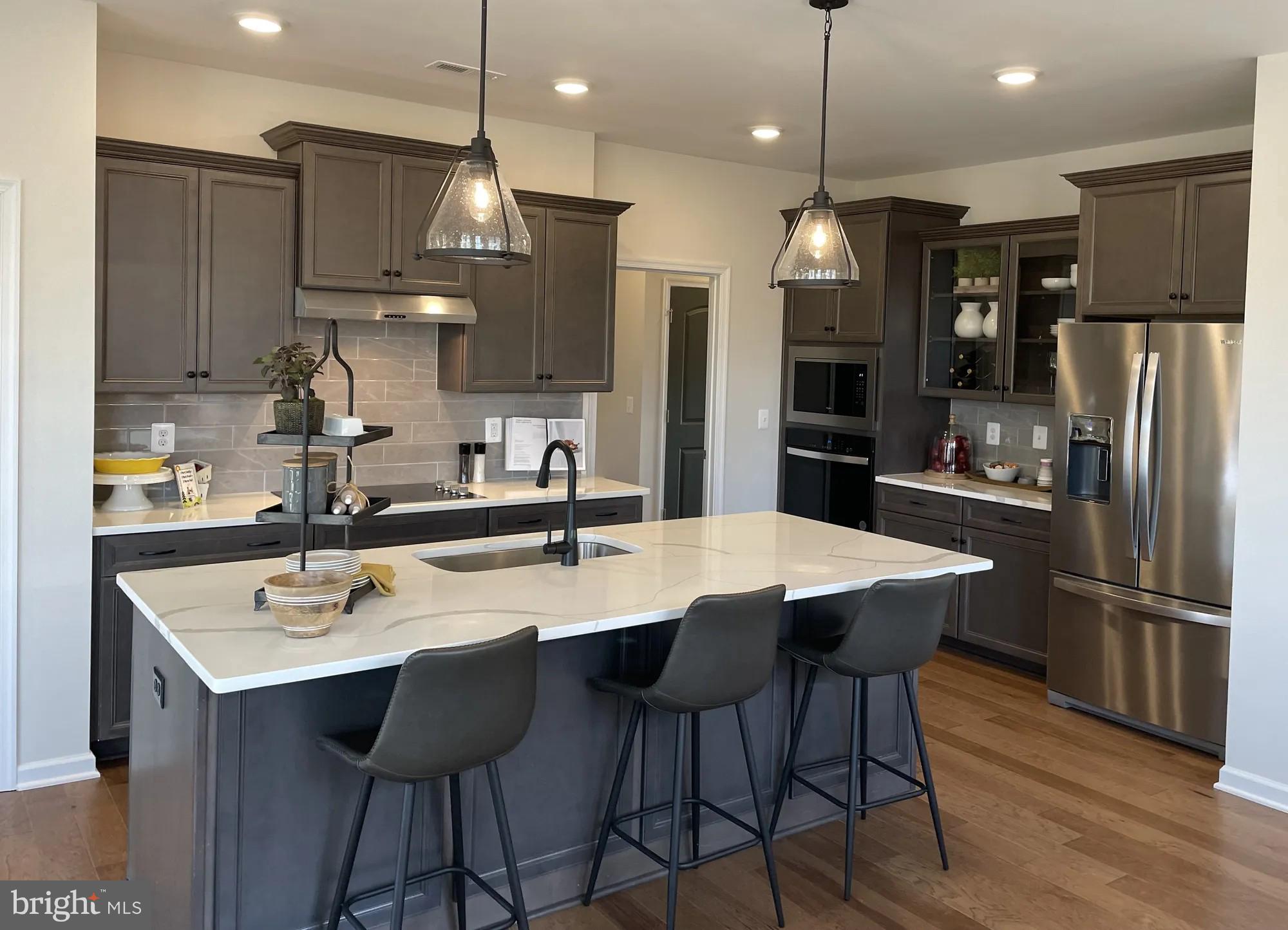 SPRING CREEK - Residential