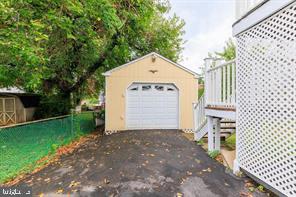 LANDSDOWNE - Residential