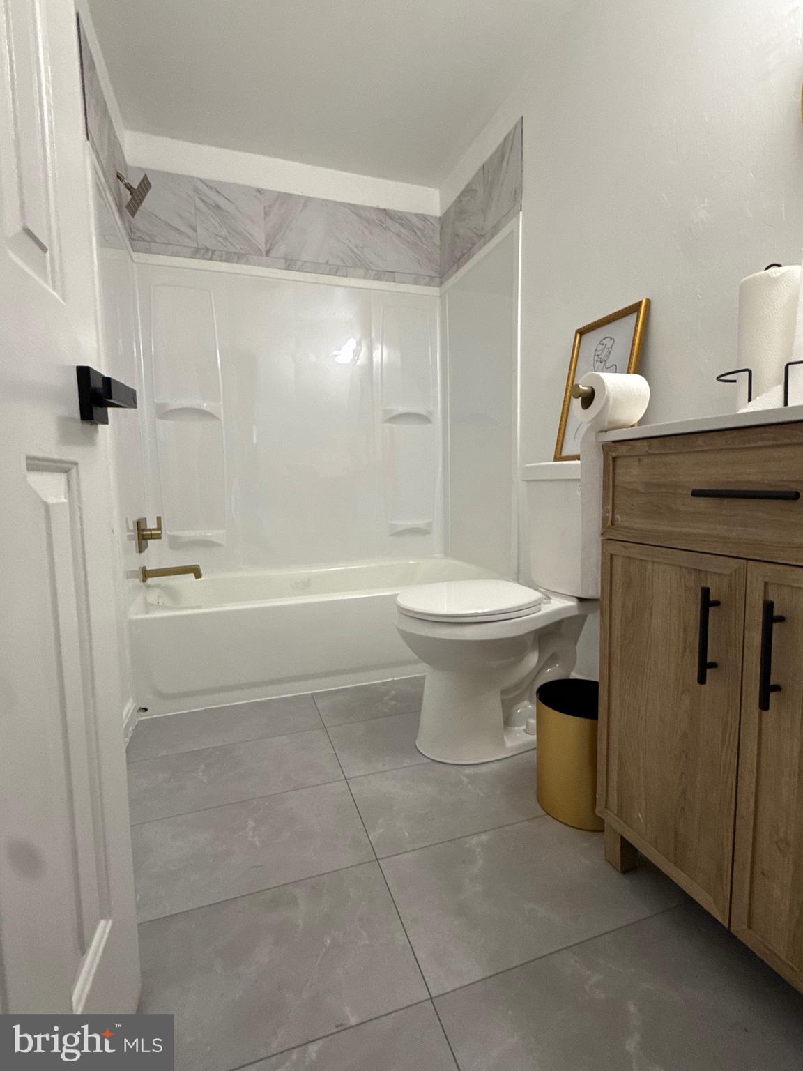 LANDSDOWNE - Residential