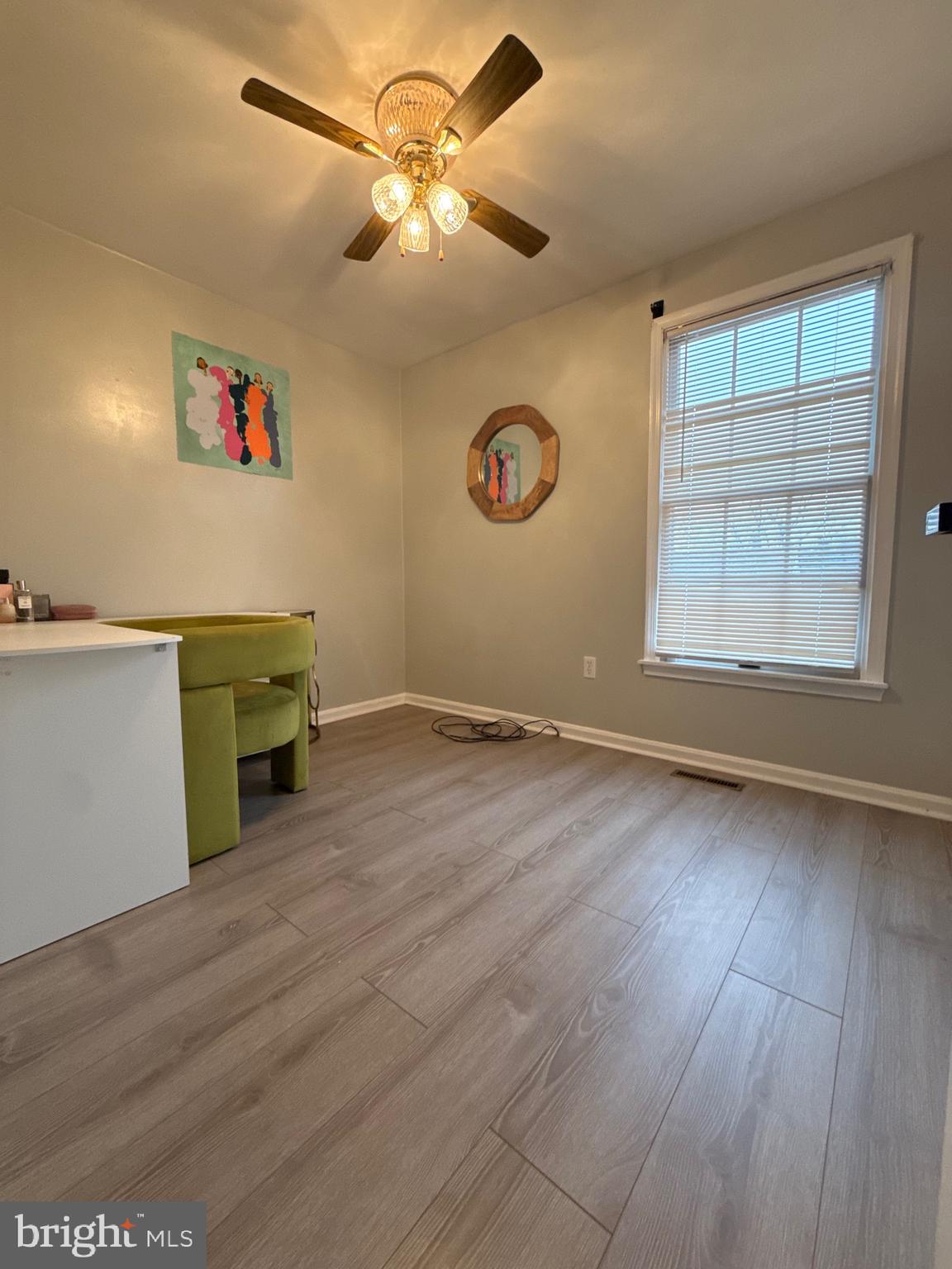 LANDSDOWNE - Residential