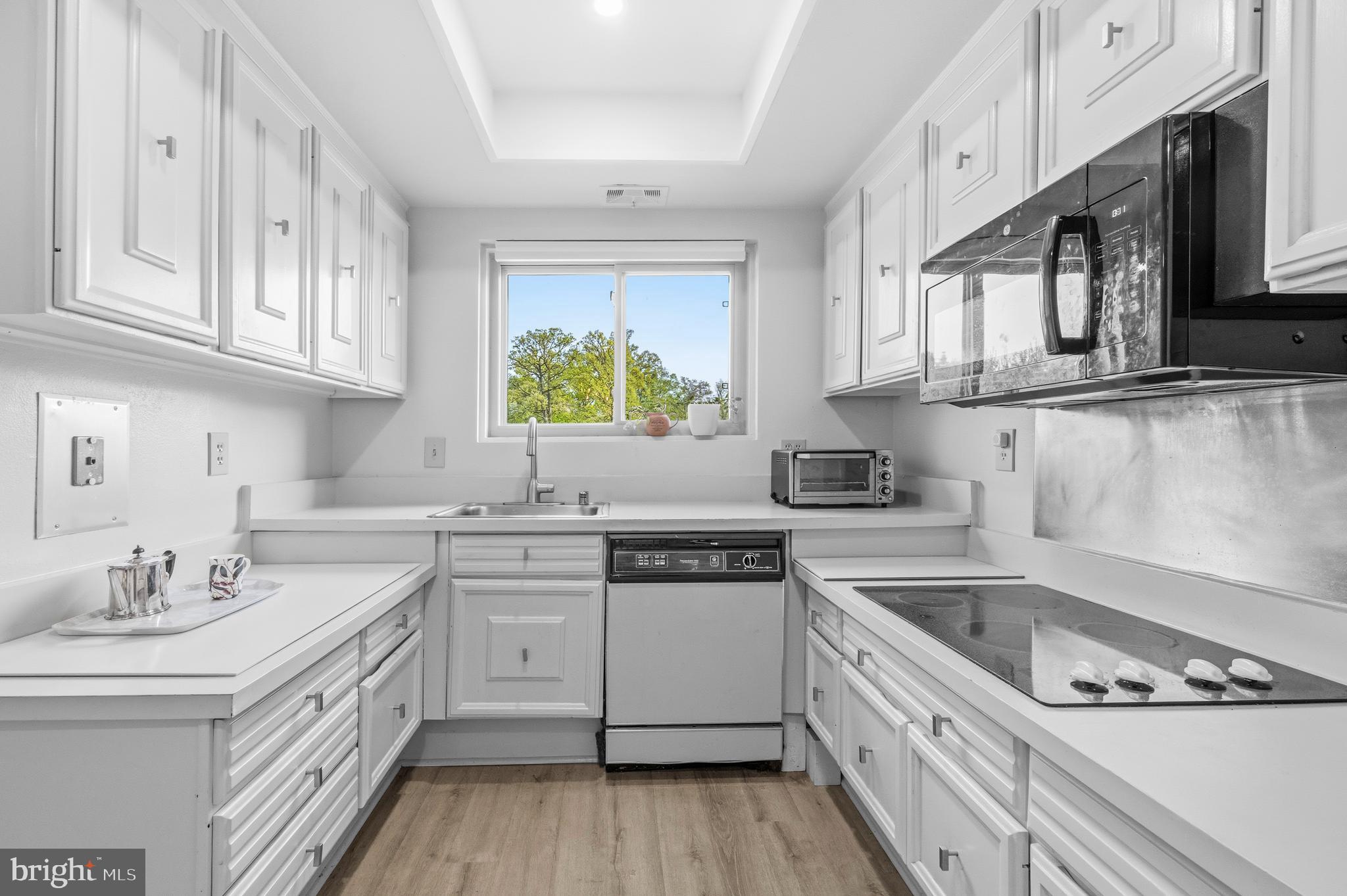 3590 GLENEAGLES DRIVE 32-F