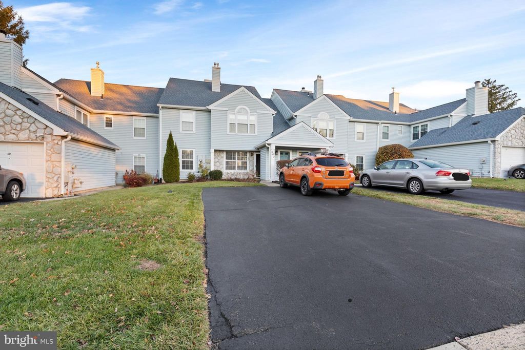 Photo of 387 Independence Drive, SOUTHAMPTON, PA 18966 (MLS # PABU2110514)