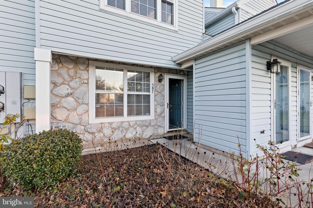 Photo of 387 Independence Drive, SOUTHAMPTON, PA 18966 (MLS # PABU2110514)