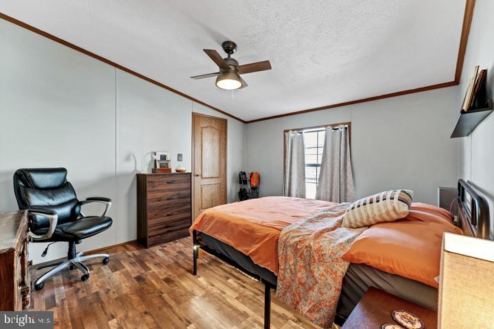 BRENTWOOD MANOR - Residential