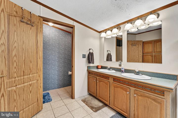 BRENTWOOD MANOR - Residential