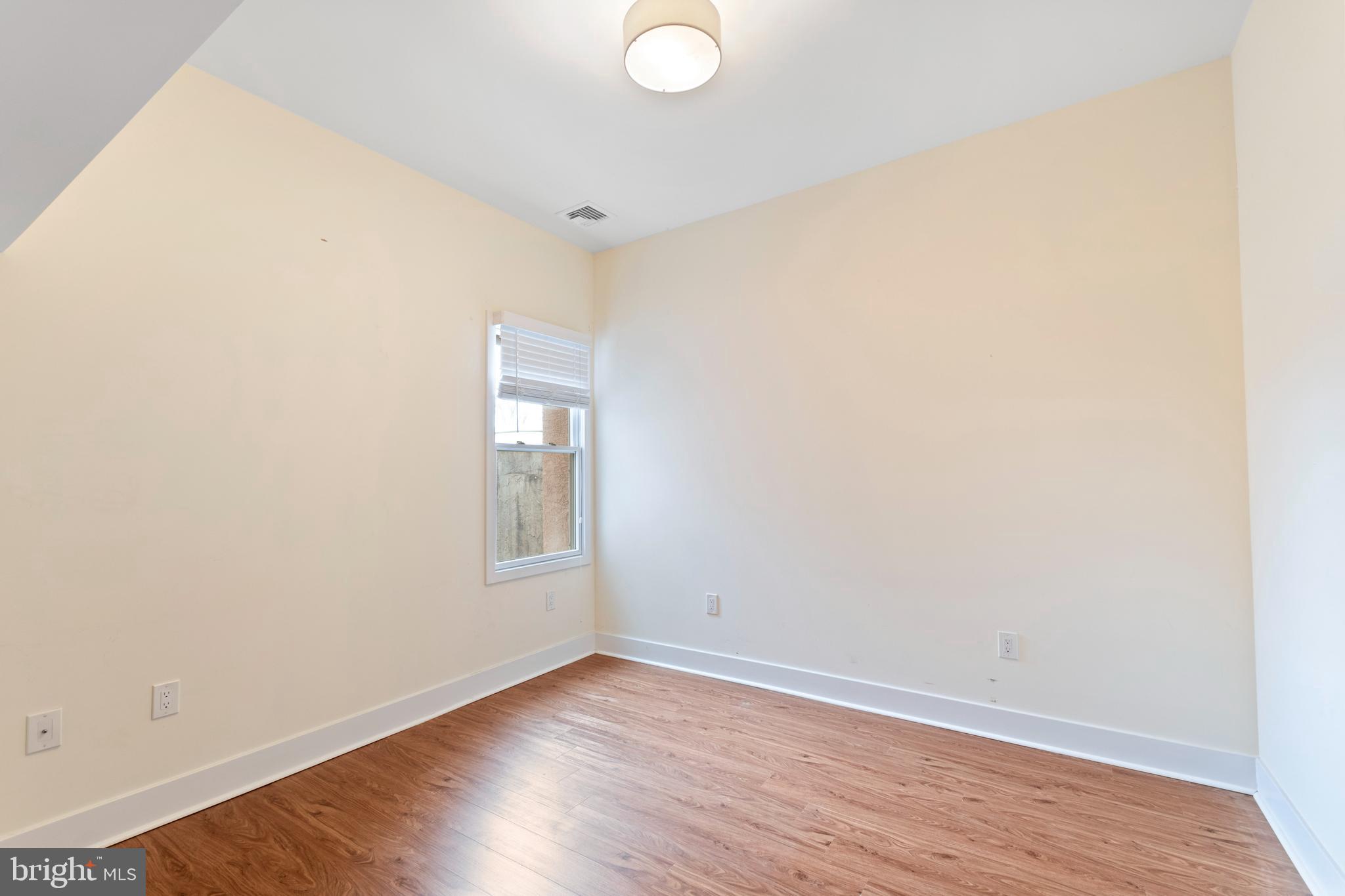 GRADUATE HOSPITAL - Residential Lease