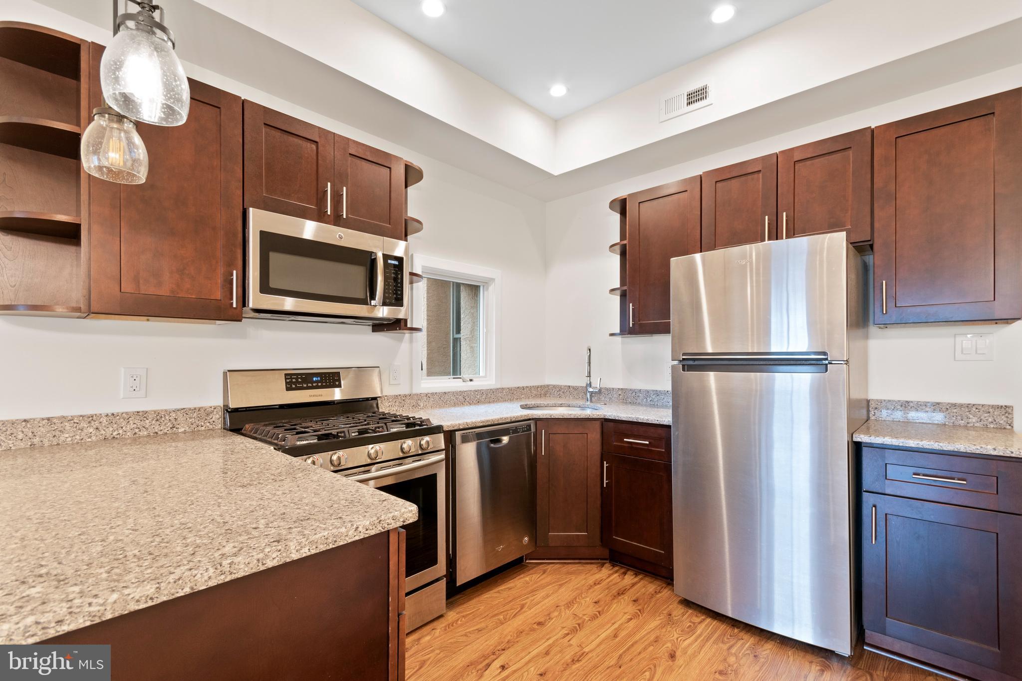 GRADUATE HOSPITAL - Residential Lease