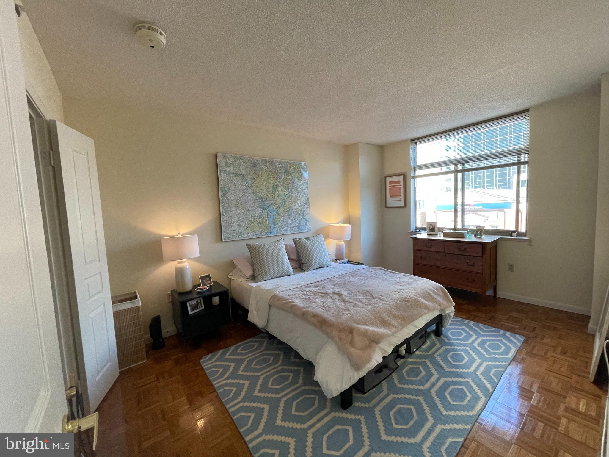 CRESCENT PLAZA - Residential Lease