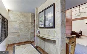 CRESCENT PLAZA - Residential Lease