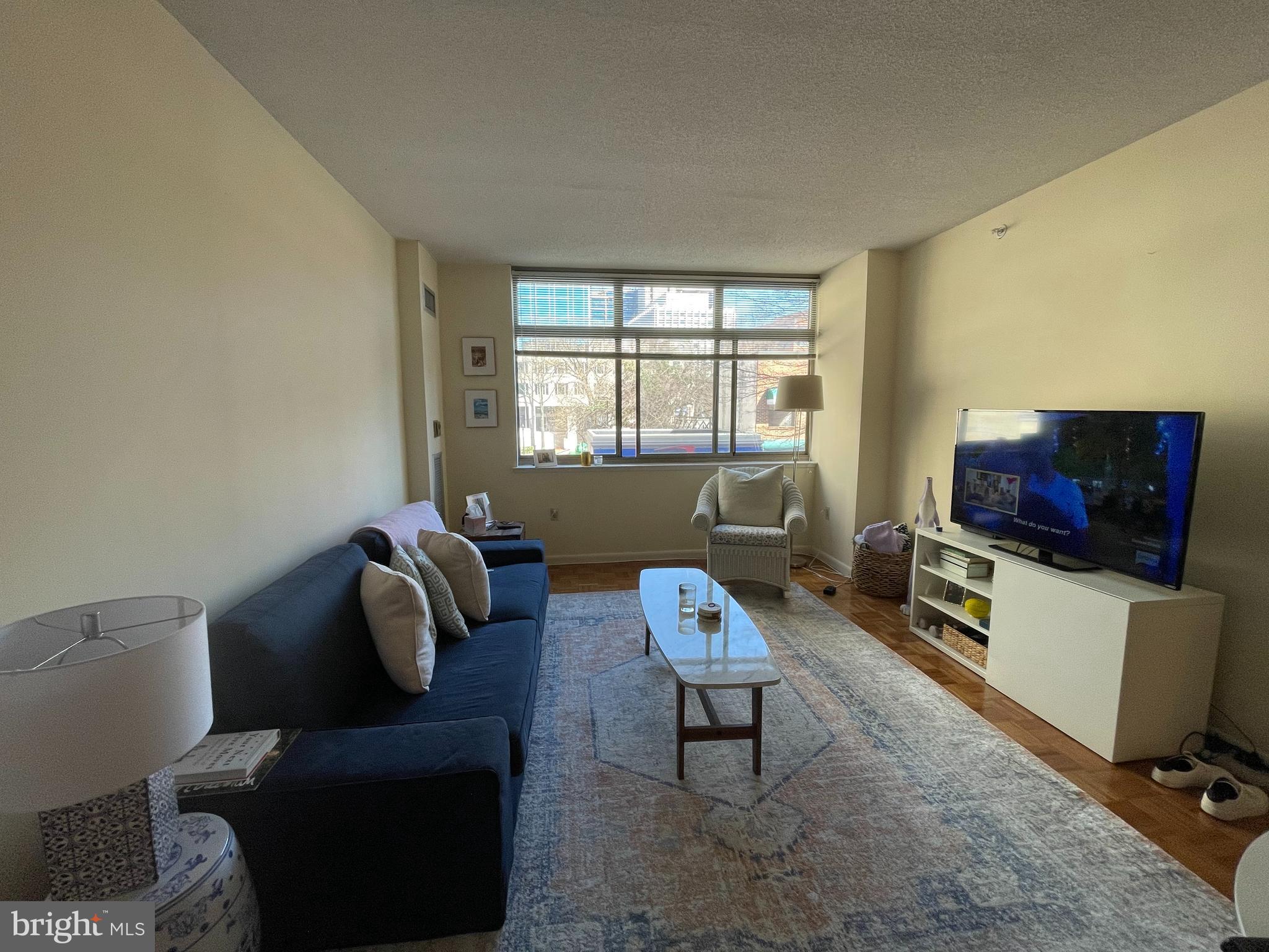 CRESCENT PLAZA - Residential Lease