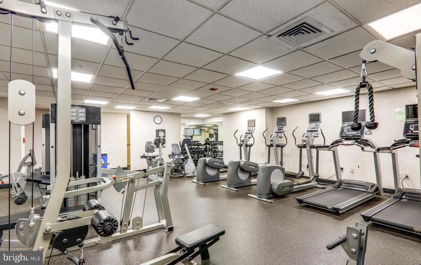 CRESCENT PLAZA - Residential Lease