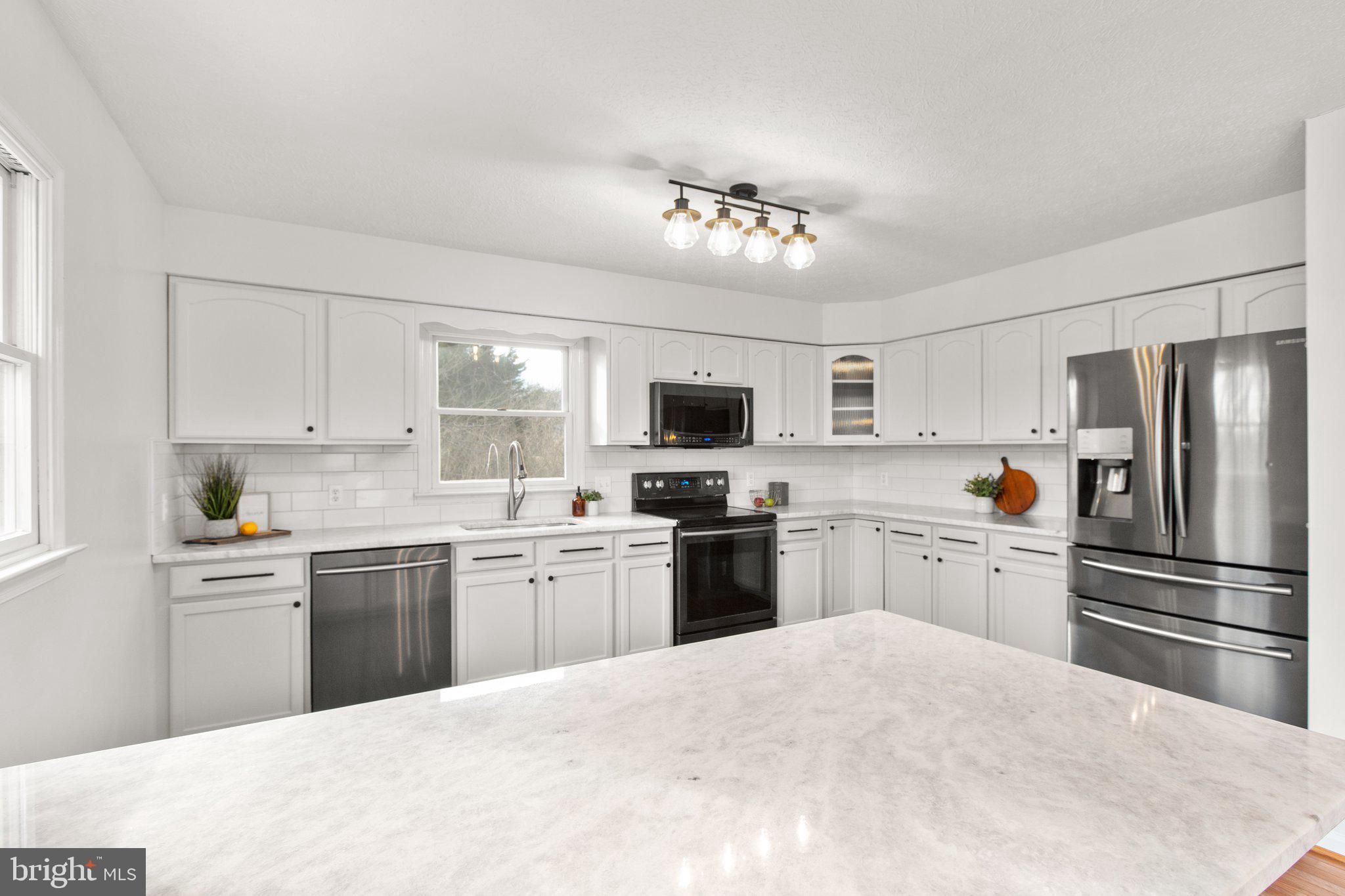 BAYVIEW ESTATES - Residential