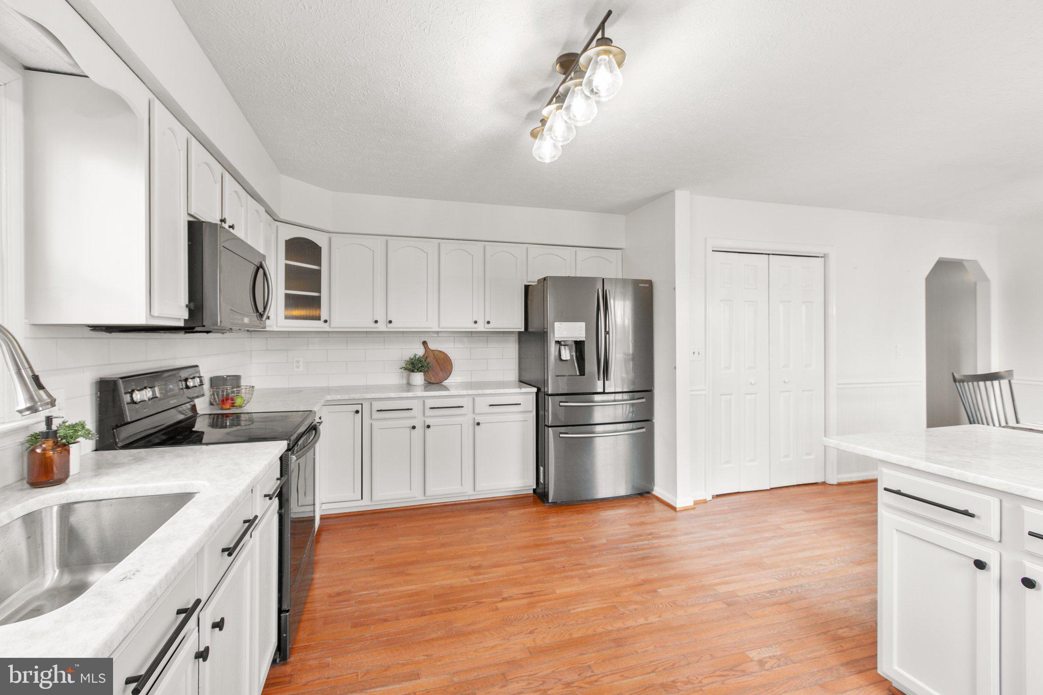 BAYVIEW ESTATES - Residential