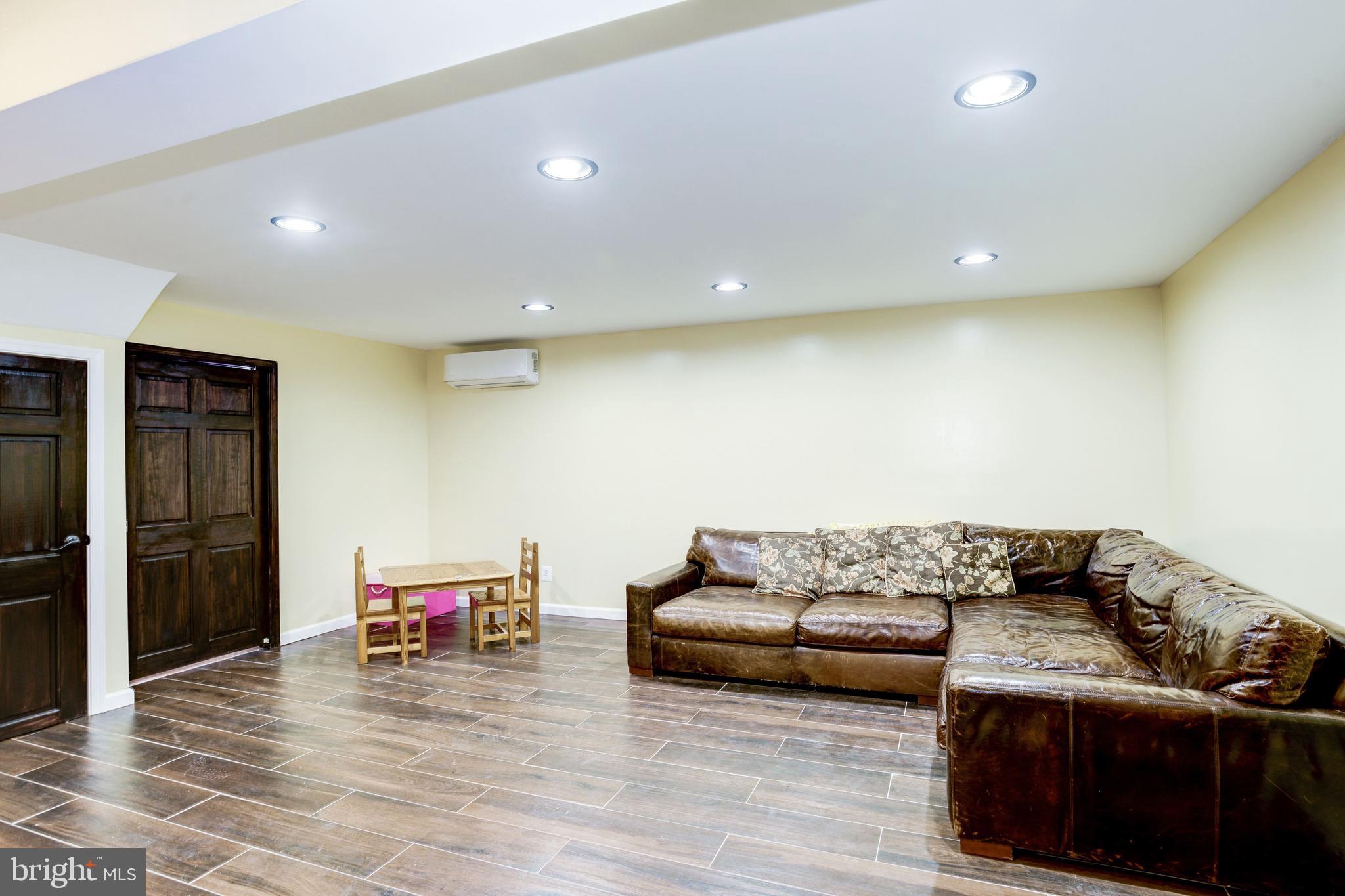 WOODS OF ILDA - Residential