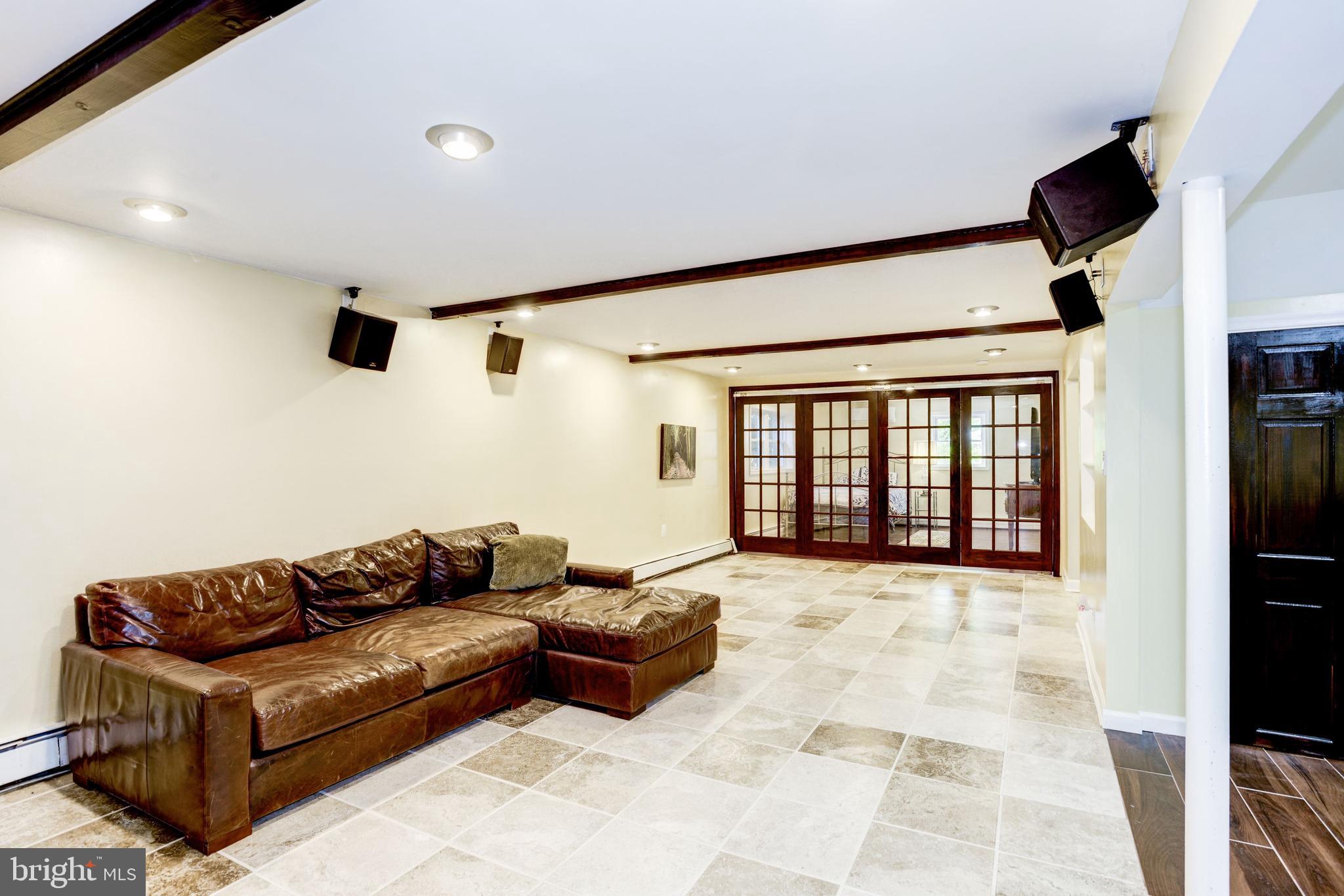 WOODS OF ILDA - Residential