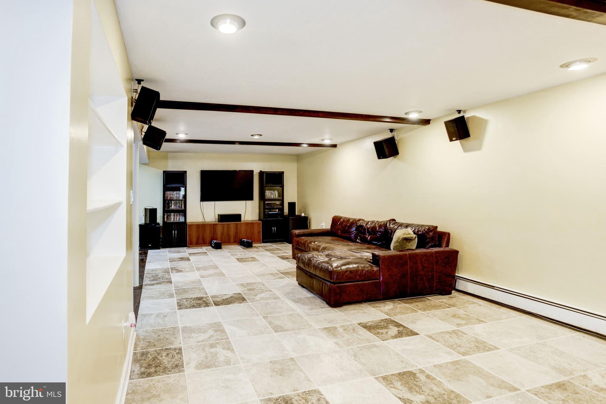 WOODS OF ILDA - Residential