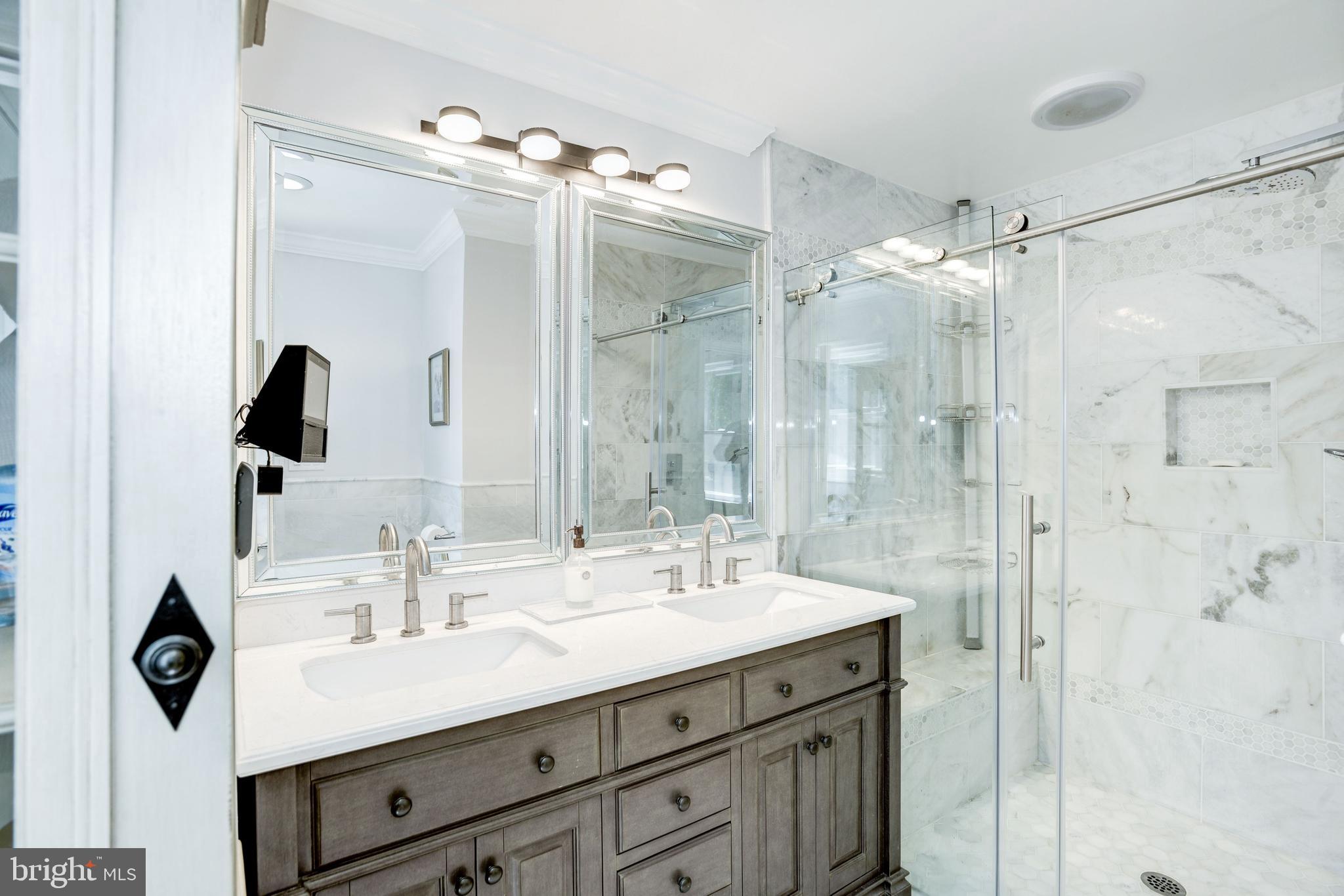 WOODS OF ILDA - Residential