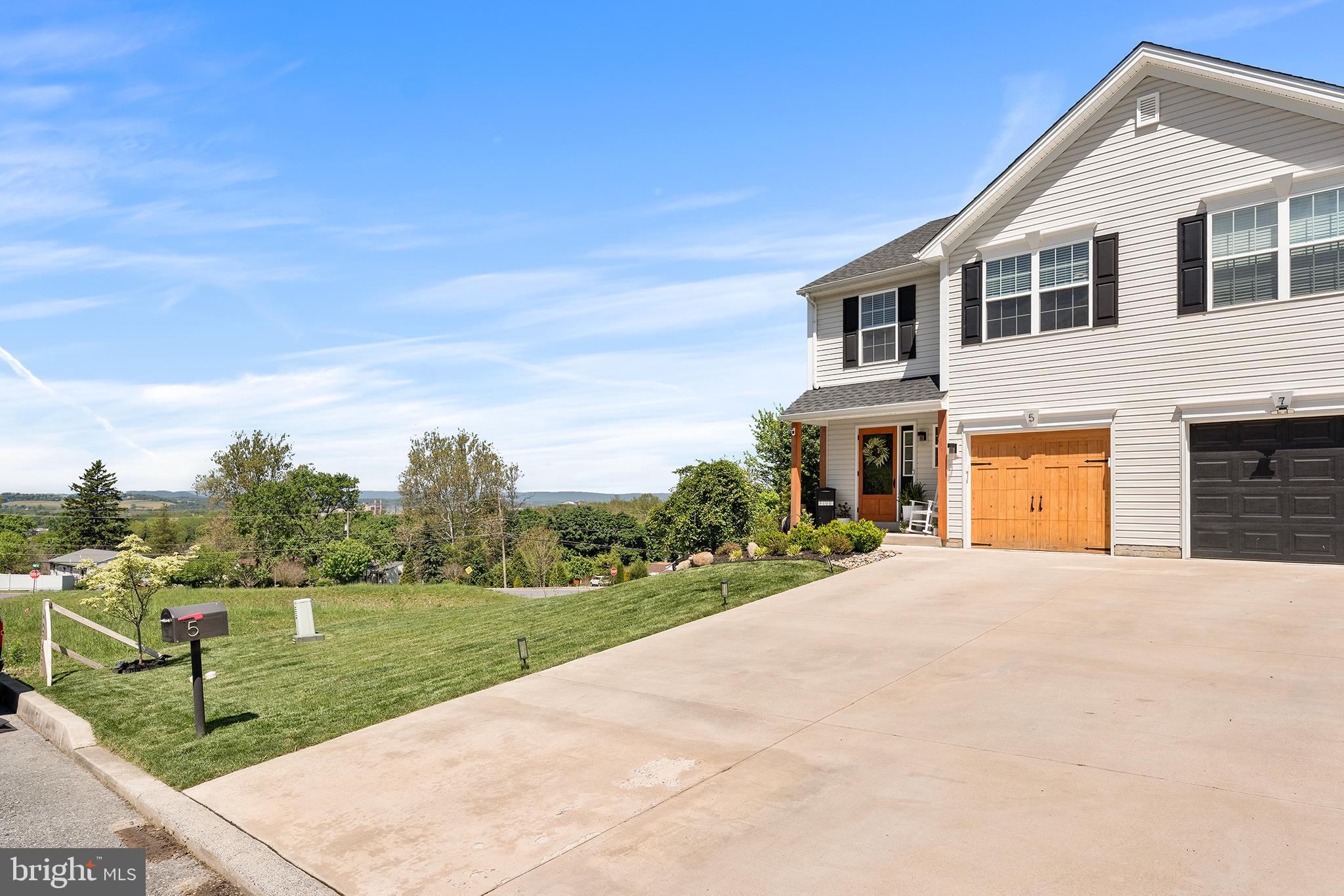 TEMPLE TERRACE - Residential