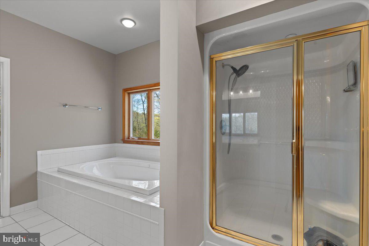 WARDS MEADOWS - Residential