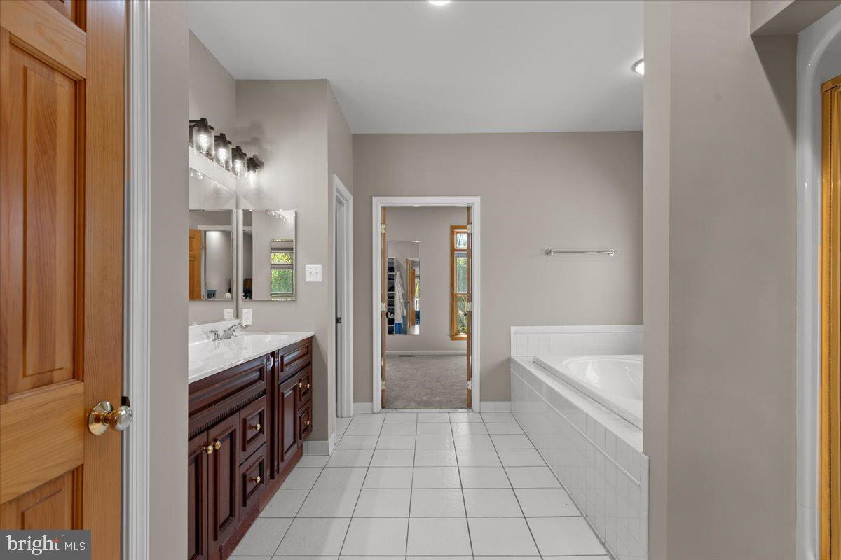 WARDS MEADOWS - Residential