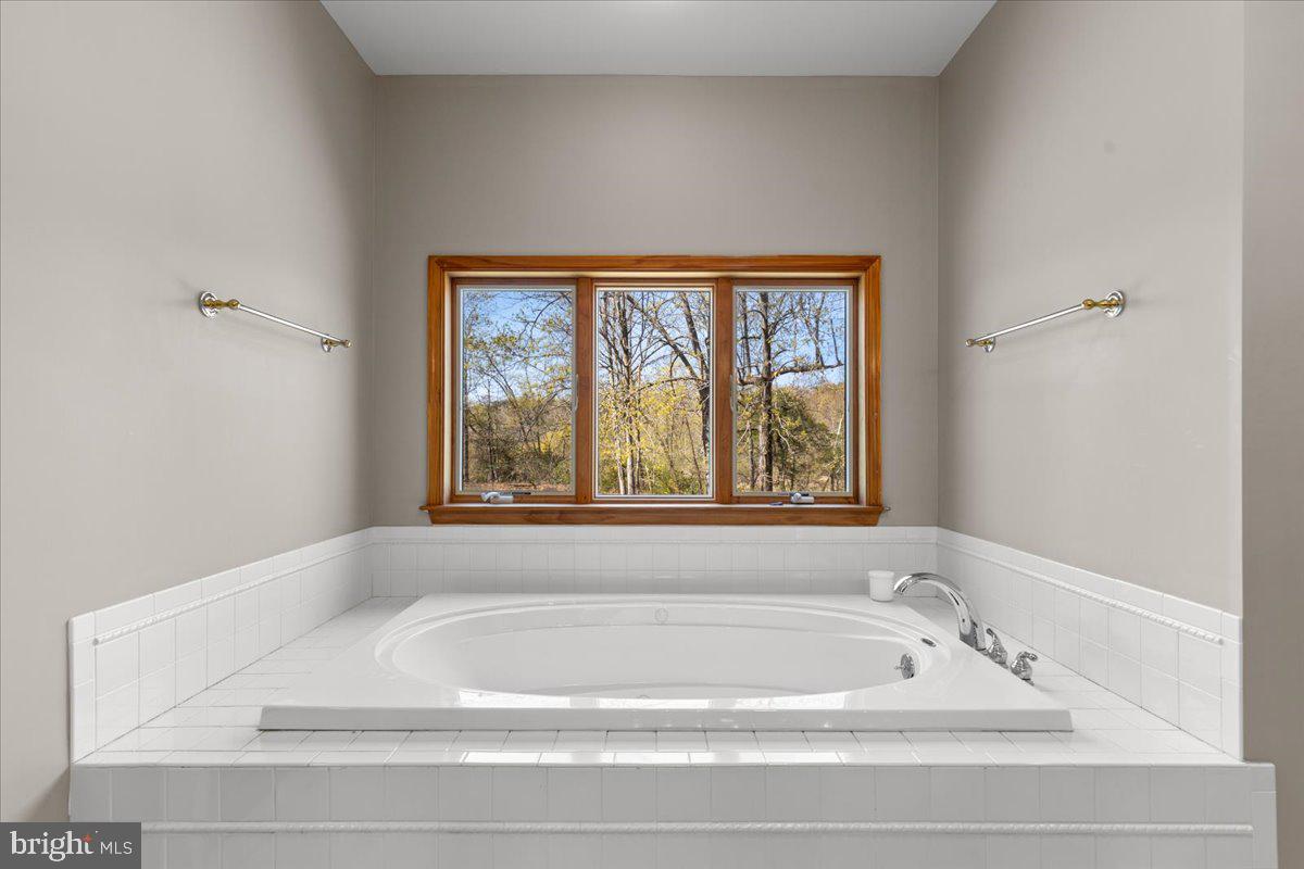 WARDS MEADOWS - Residential