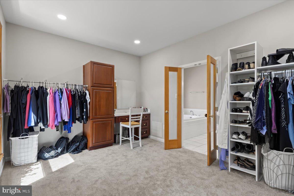 WARDS MEADOWS - Residential