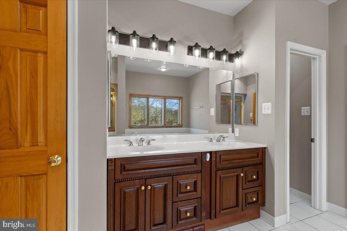 WARDS MEADOWS - Residential