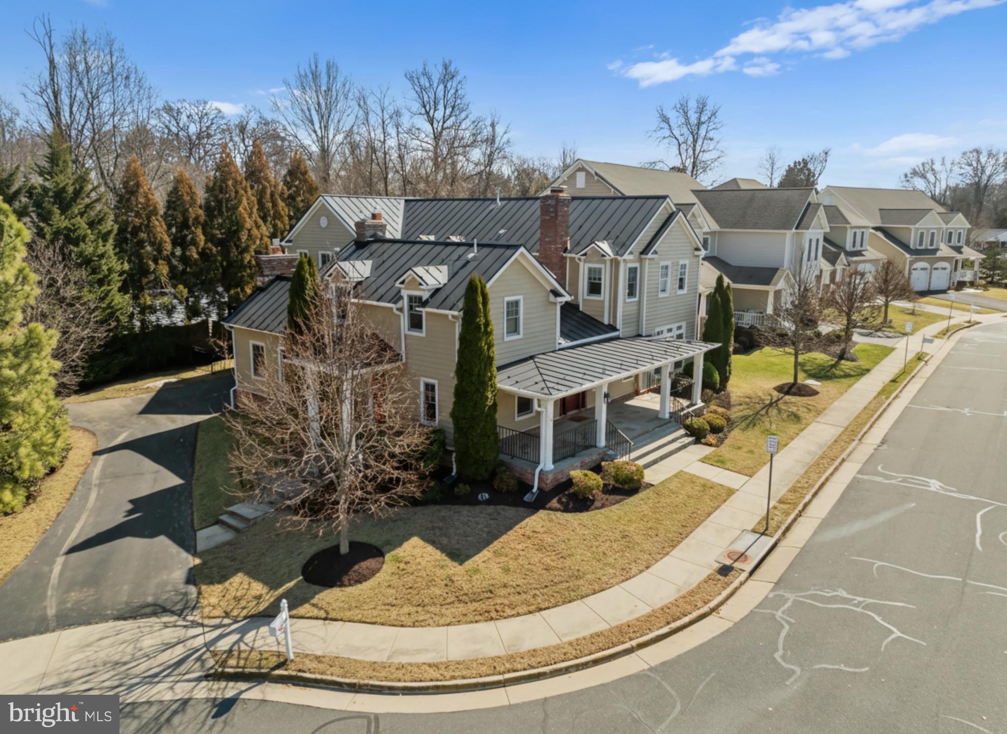 CLARK`S CORNER - Residential