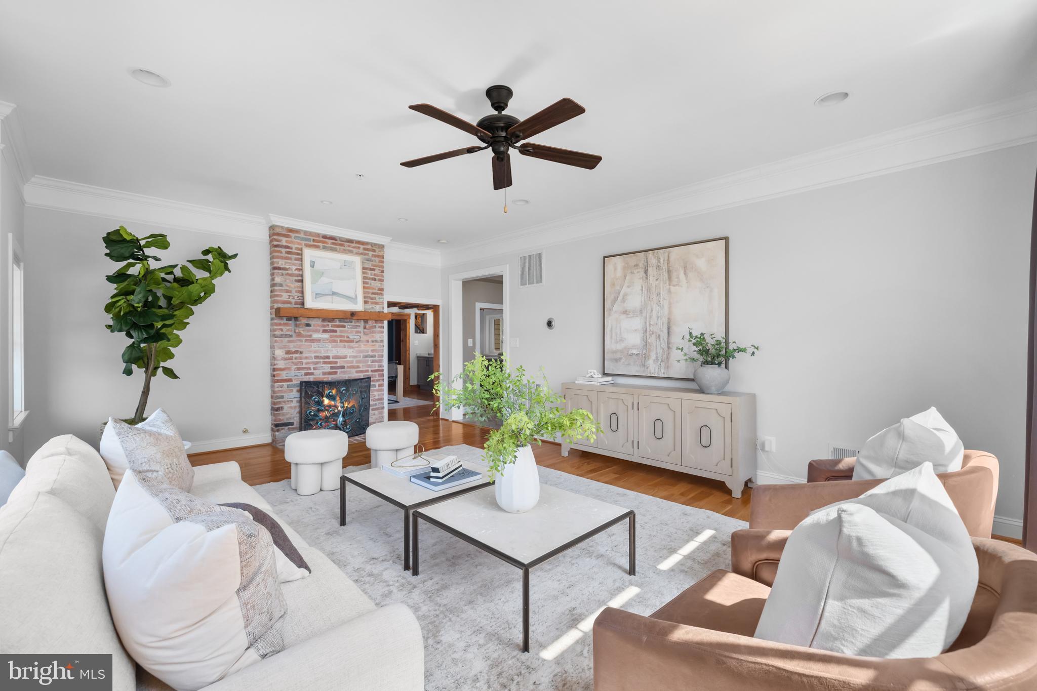 CLARK`S CORNER - Residential