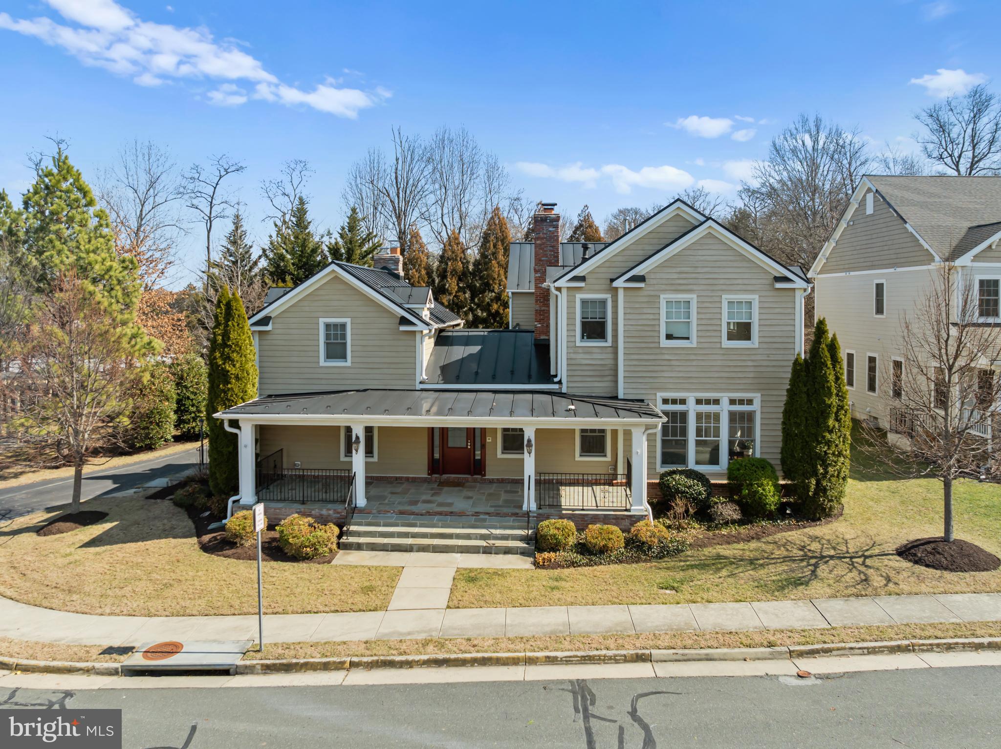 CLARK`S CORNER - Residential