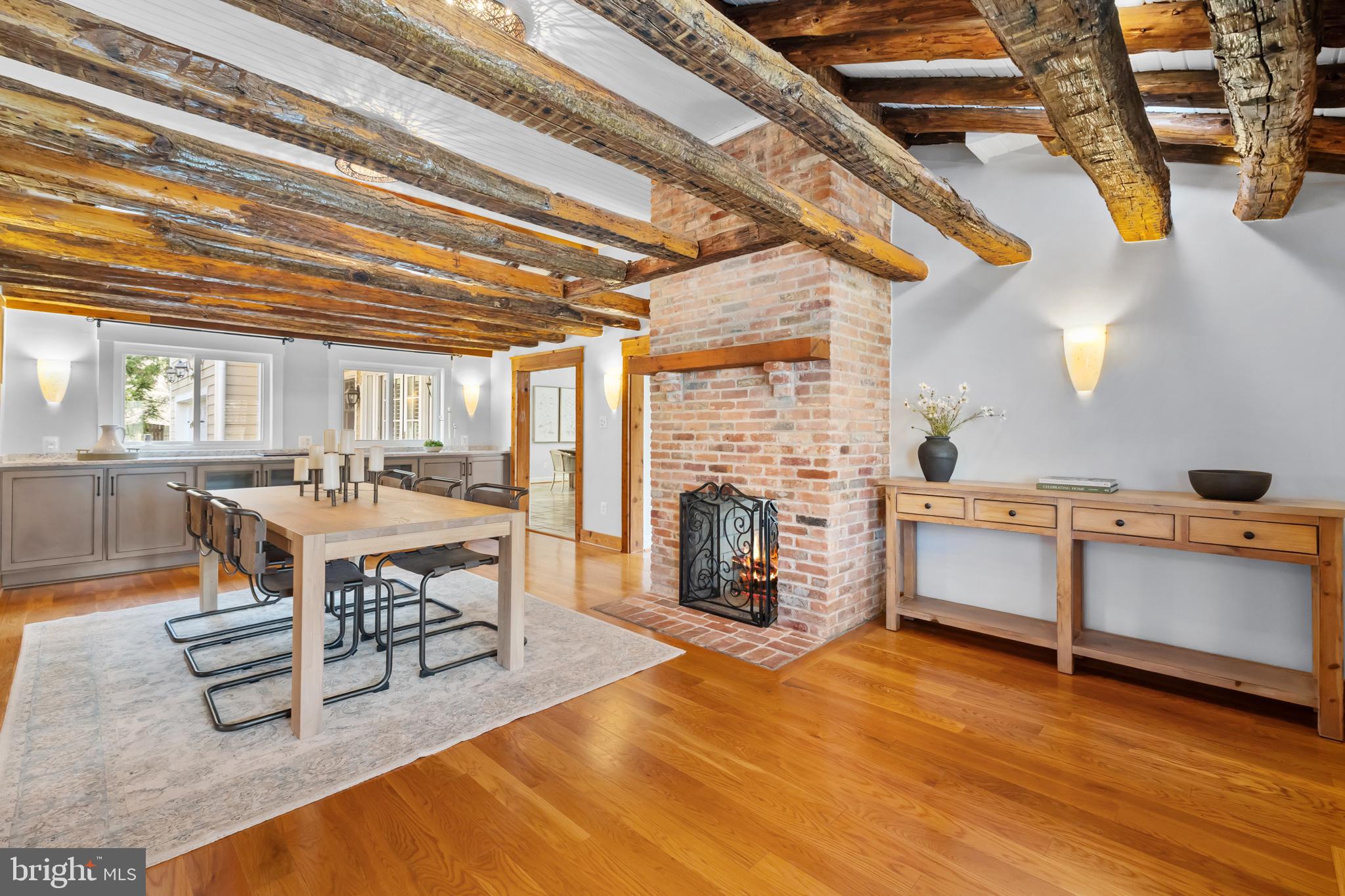 CLARK`S CORNER - Residential