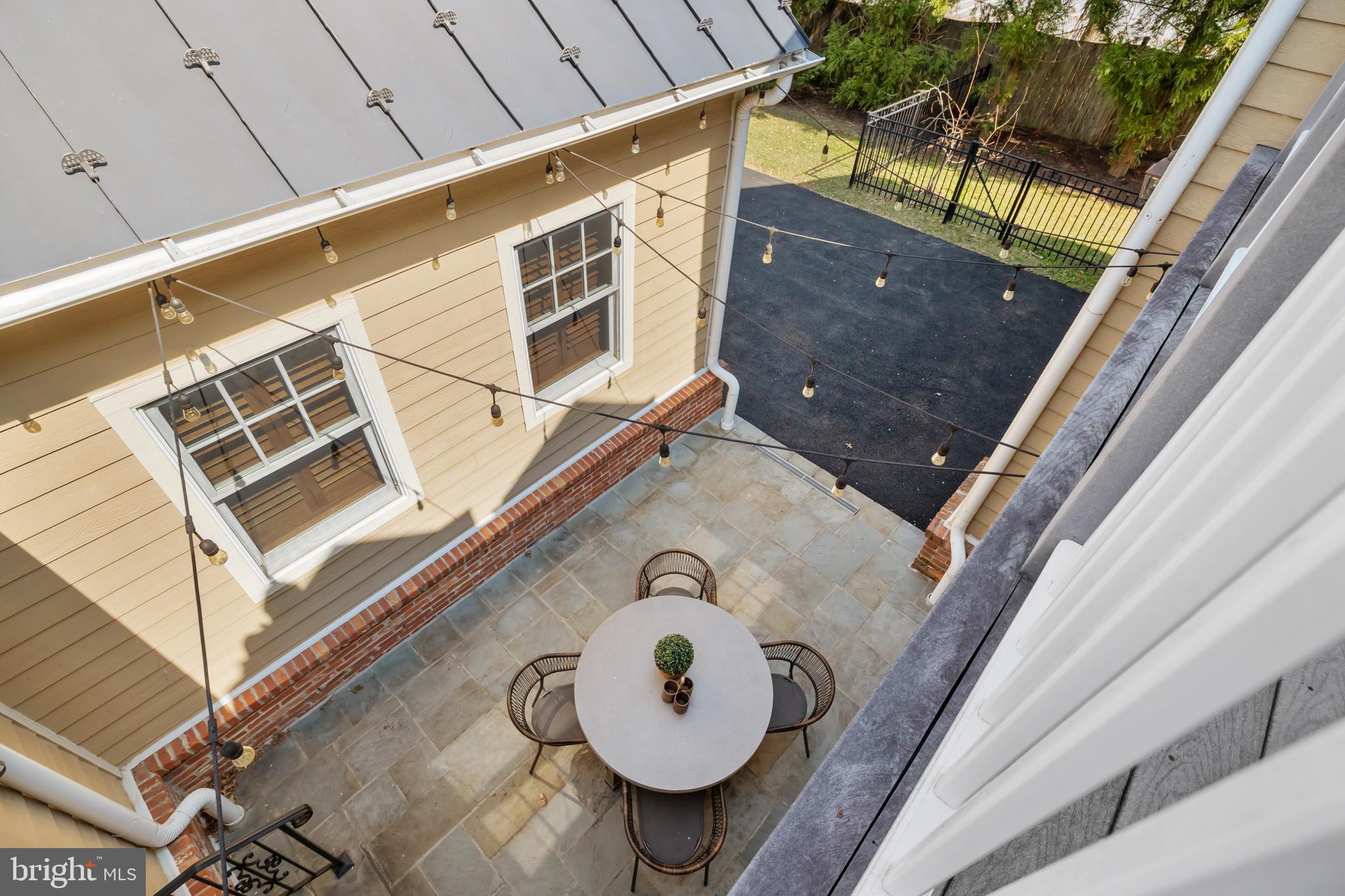 CLARK`S CORNER - Residential