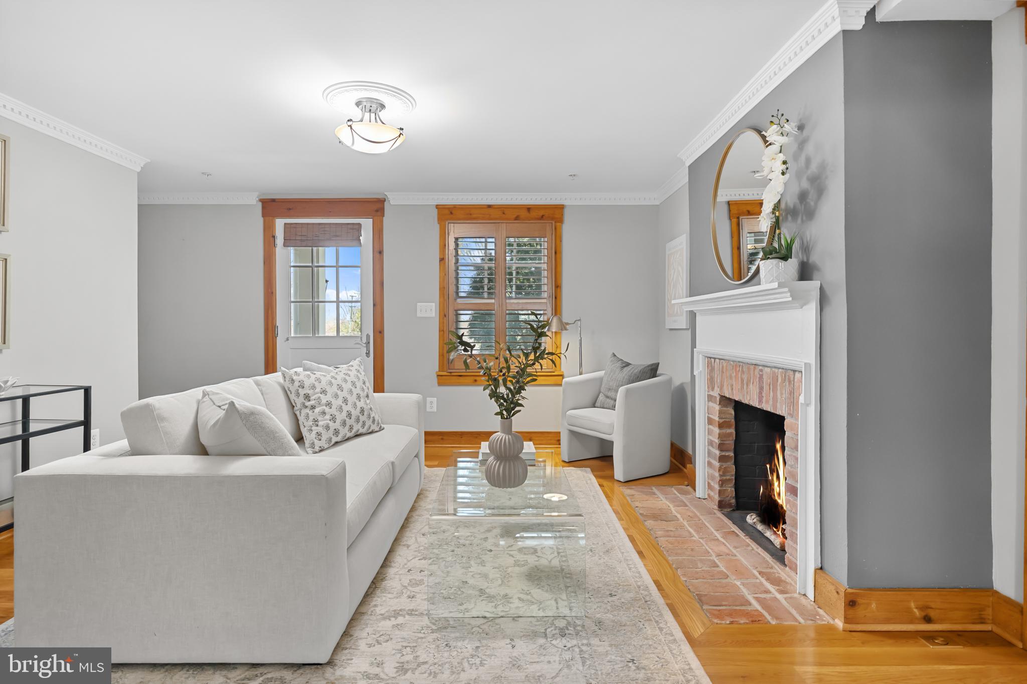 CLARK`S CORNER - Residential