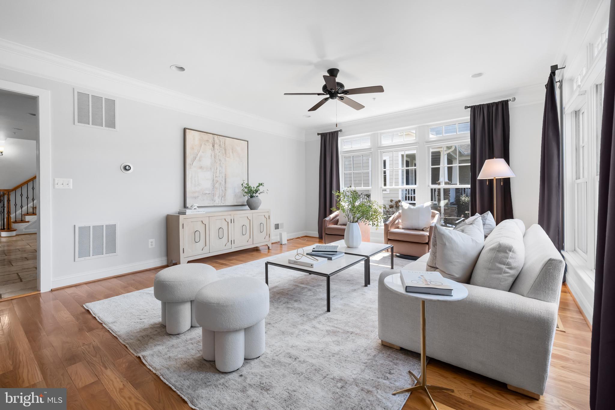 CLARK`S CORNER - Residential