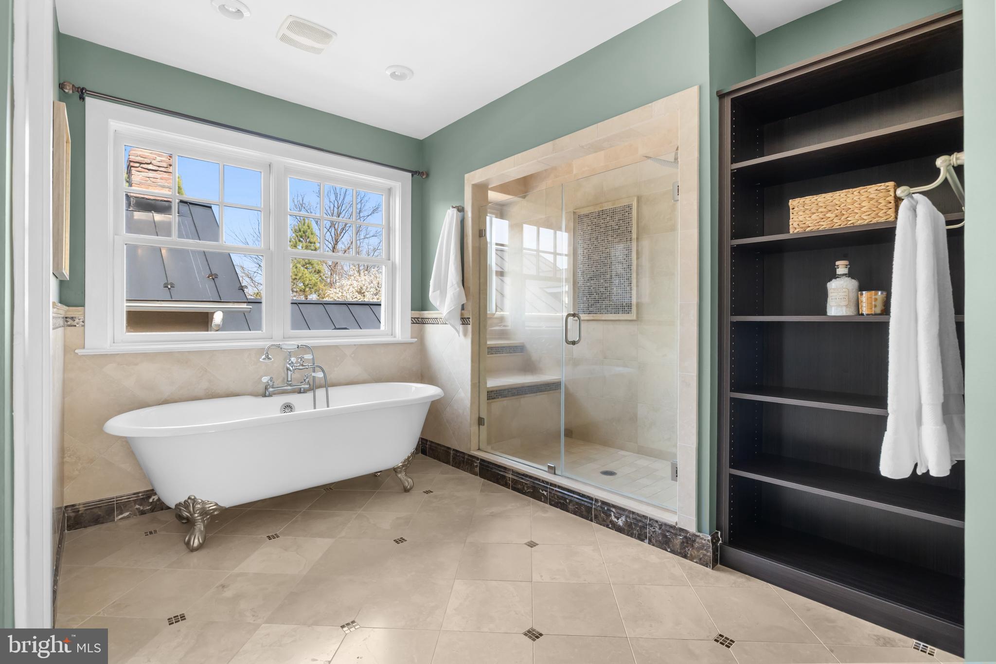 CLARK`S CORNER - Residential