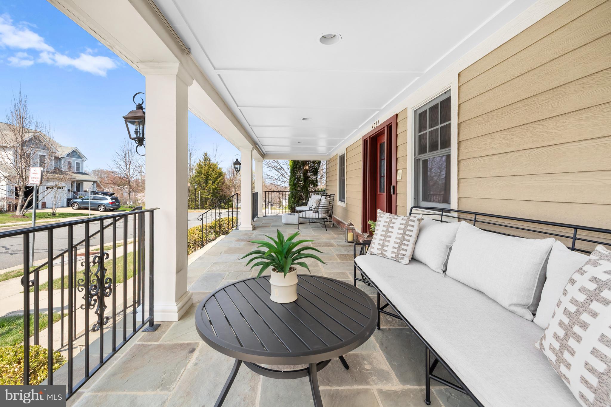 CLARK`S CORNER - Residential