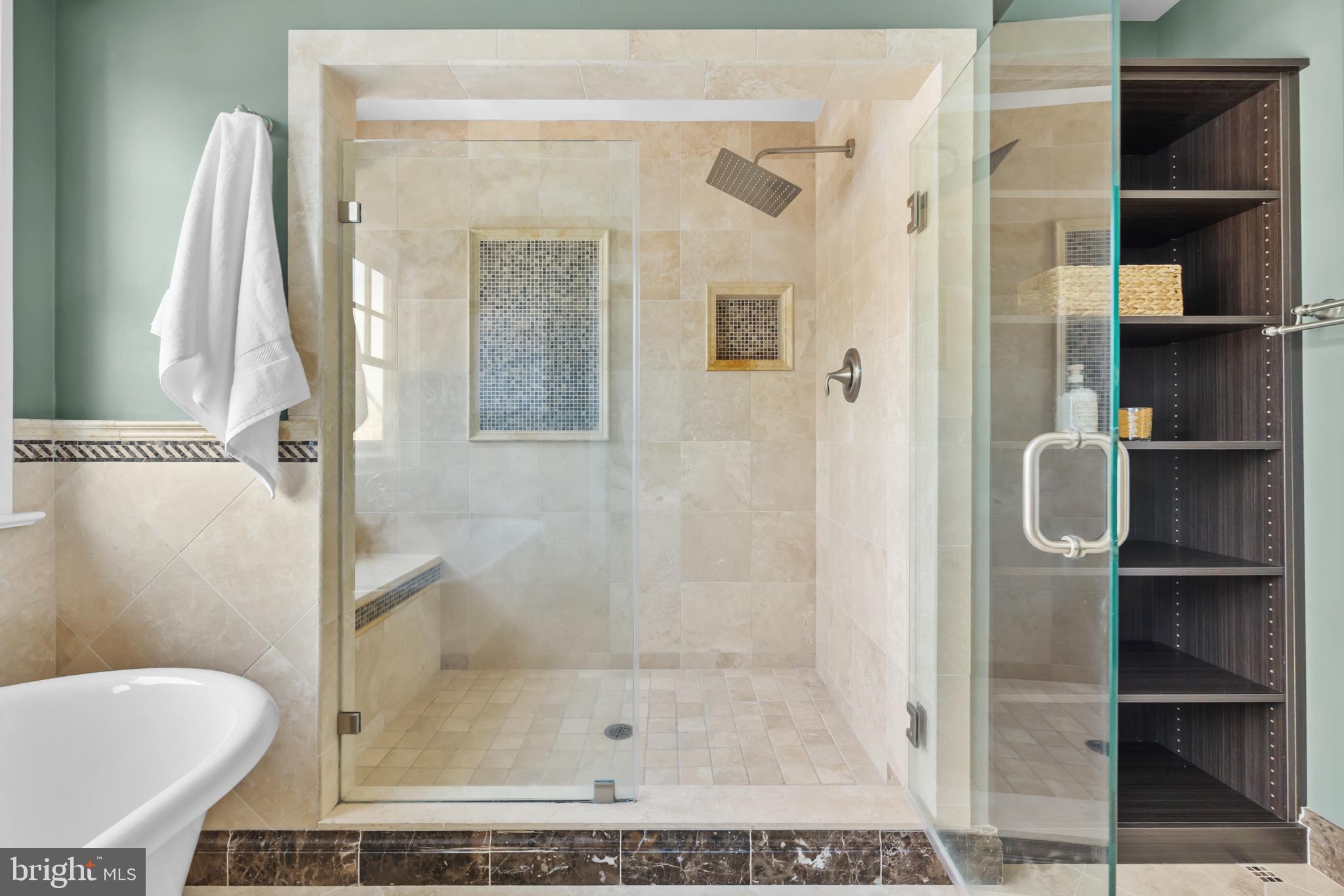 CLARK`S CORNER - Residential