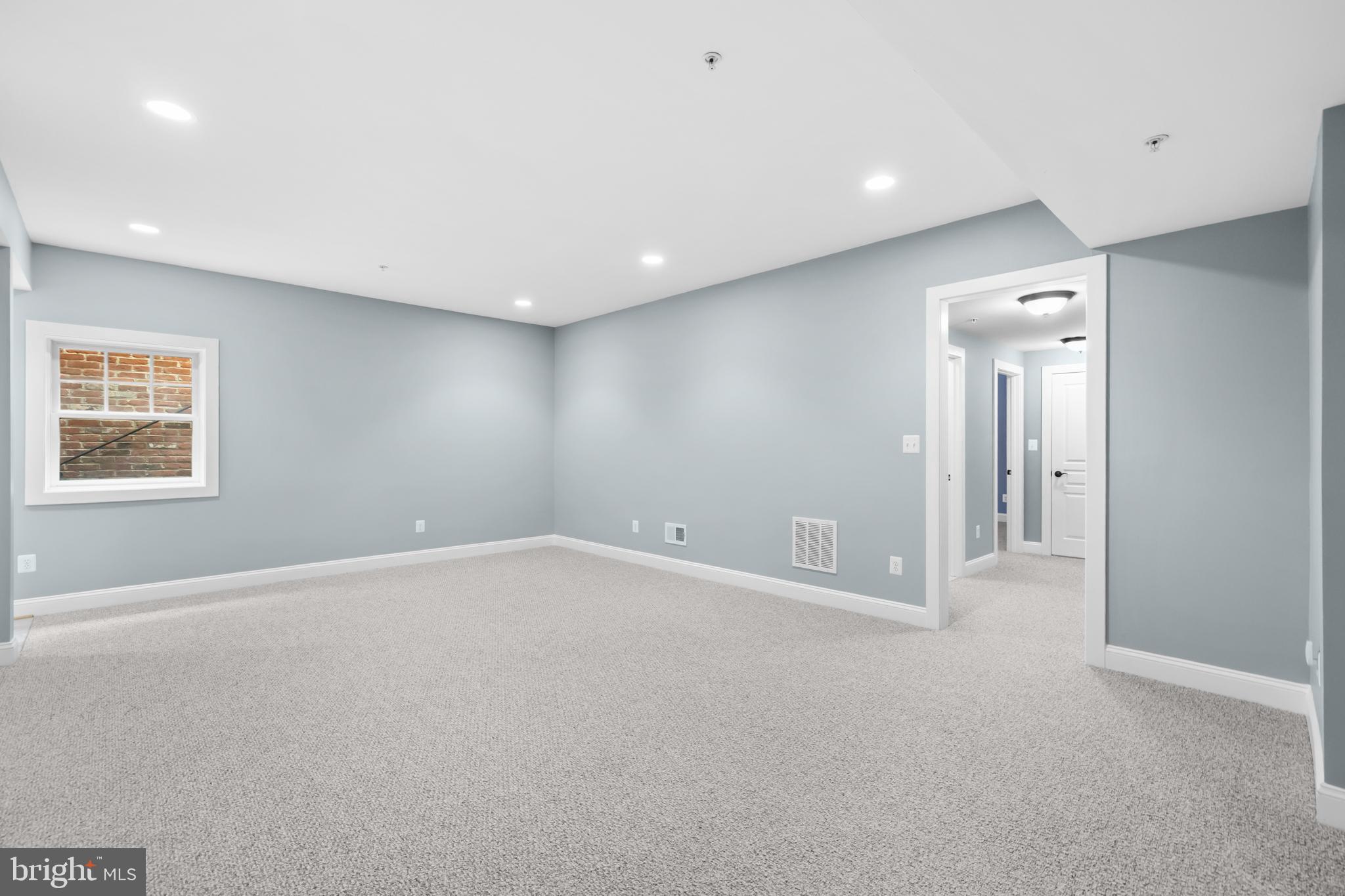 CLARK`S CORNER - Residential