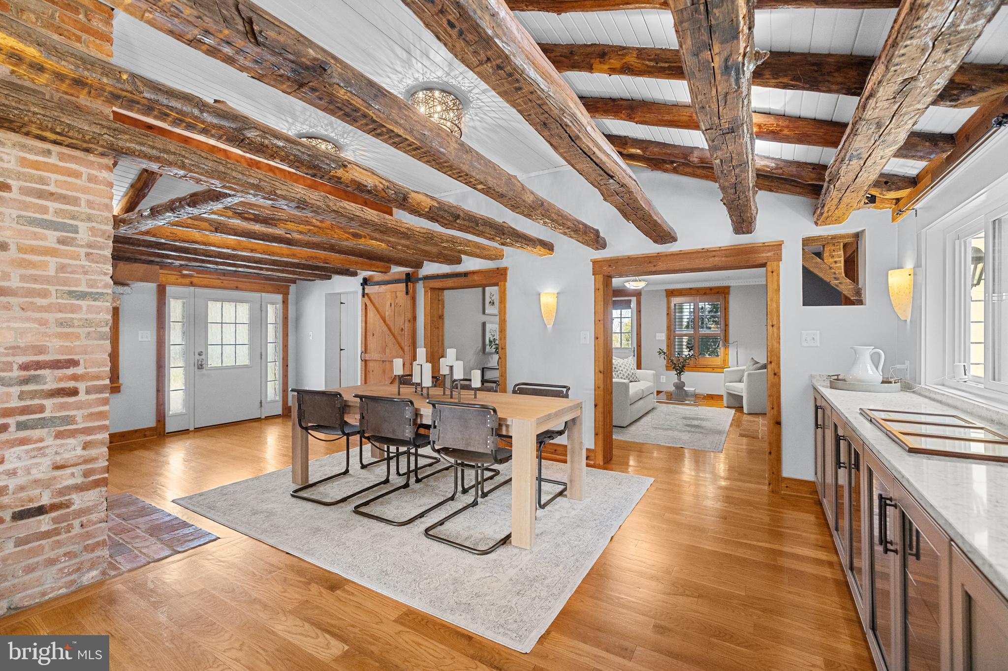 CLARK`S CORNER - Residential